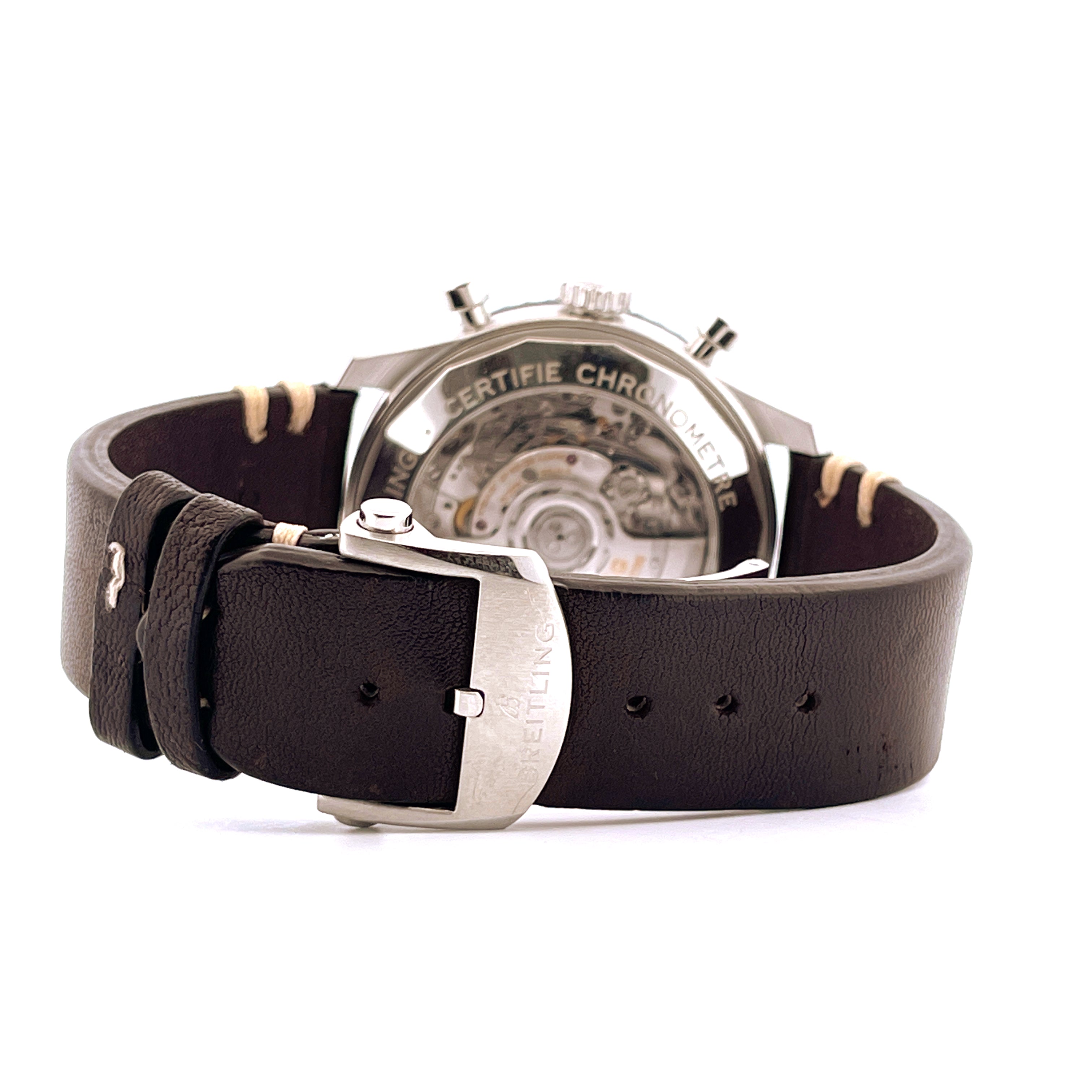 Breitling Aviator 8 B01 Chronograph 43 Mosquito Automatik mit braunem Lederarmband und Stahlschließe