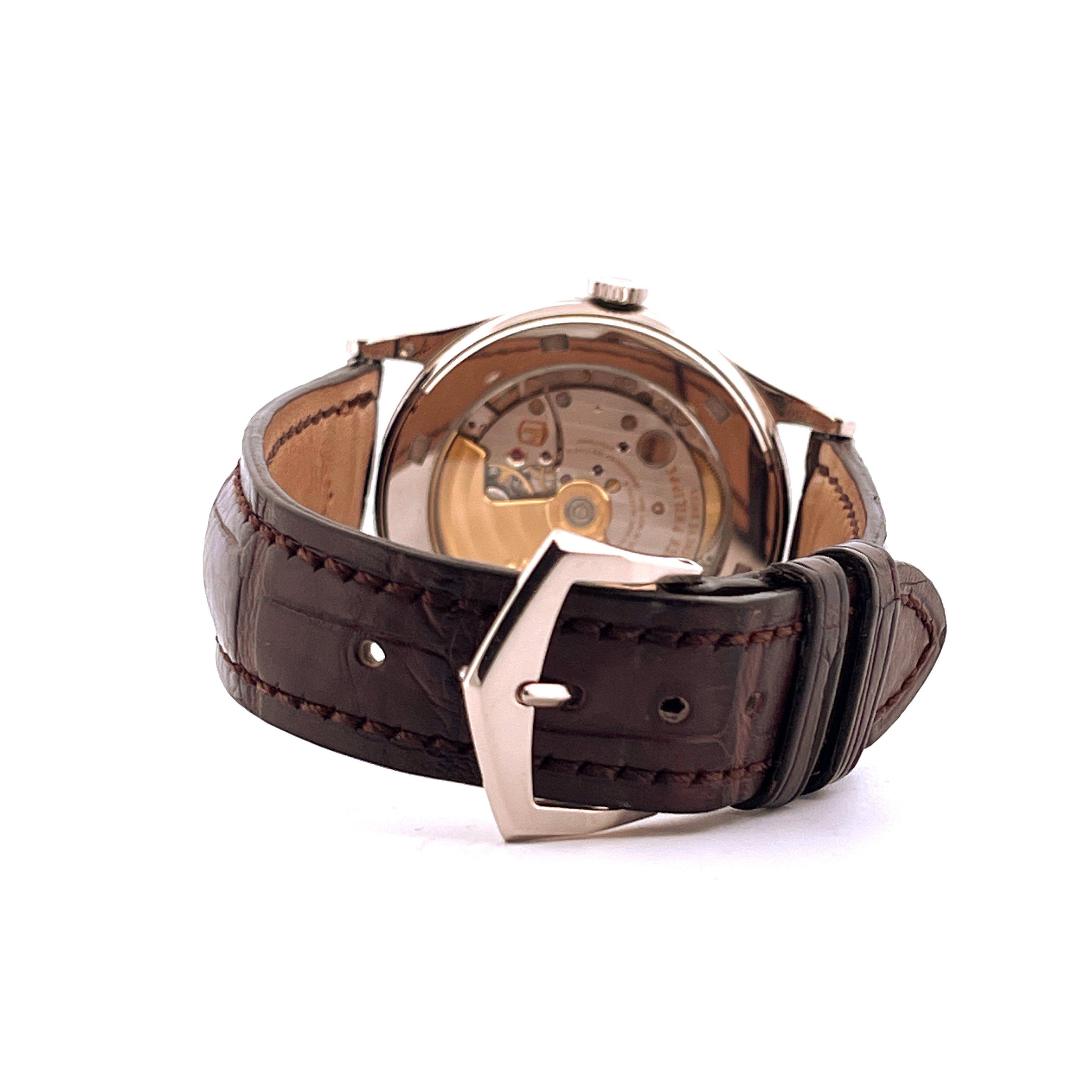 Patek Philippe Calatrava 5296G-010 Weißgold, Rückansicht mit Automatikwerk und braunem Krokoband