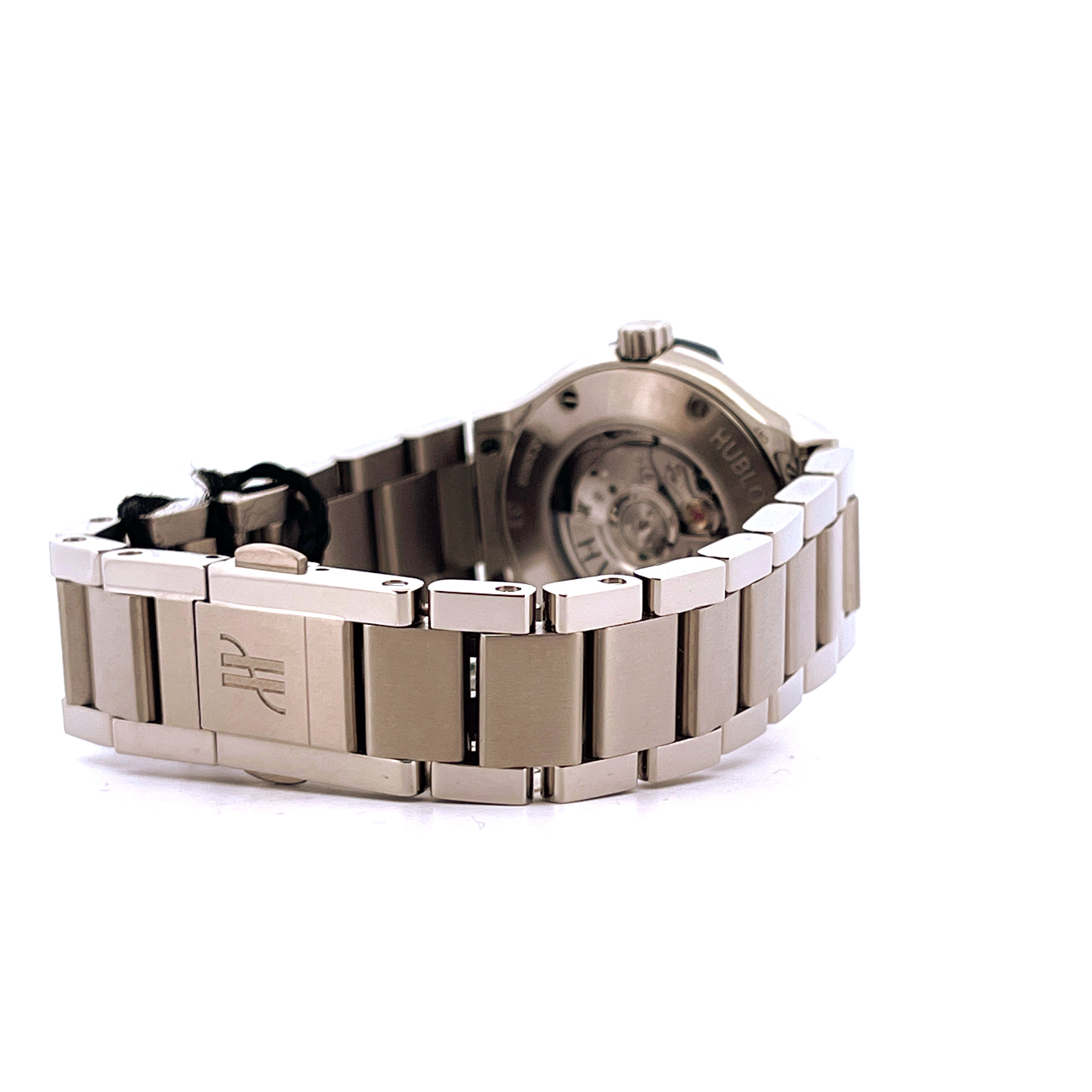 Hublot Classic Fusion 33mm Automatik Titan Seitenansicht des Armbands mit Schließe und Rückseite