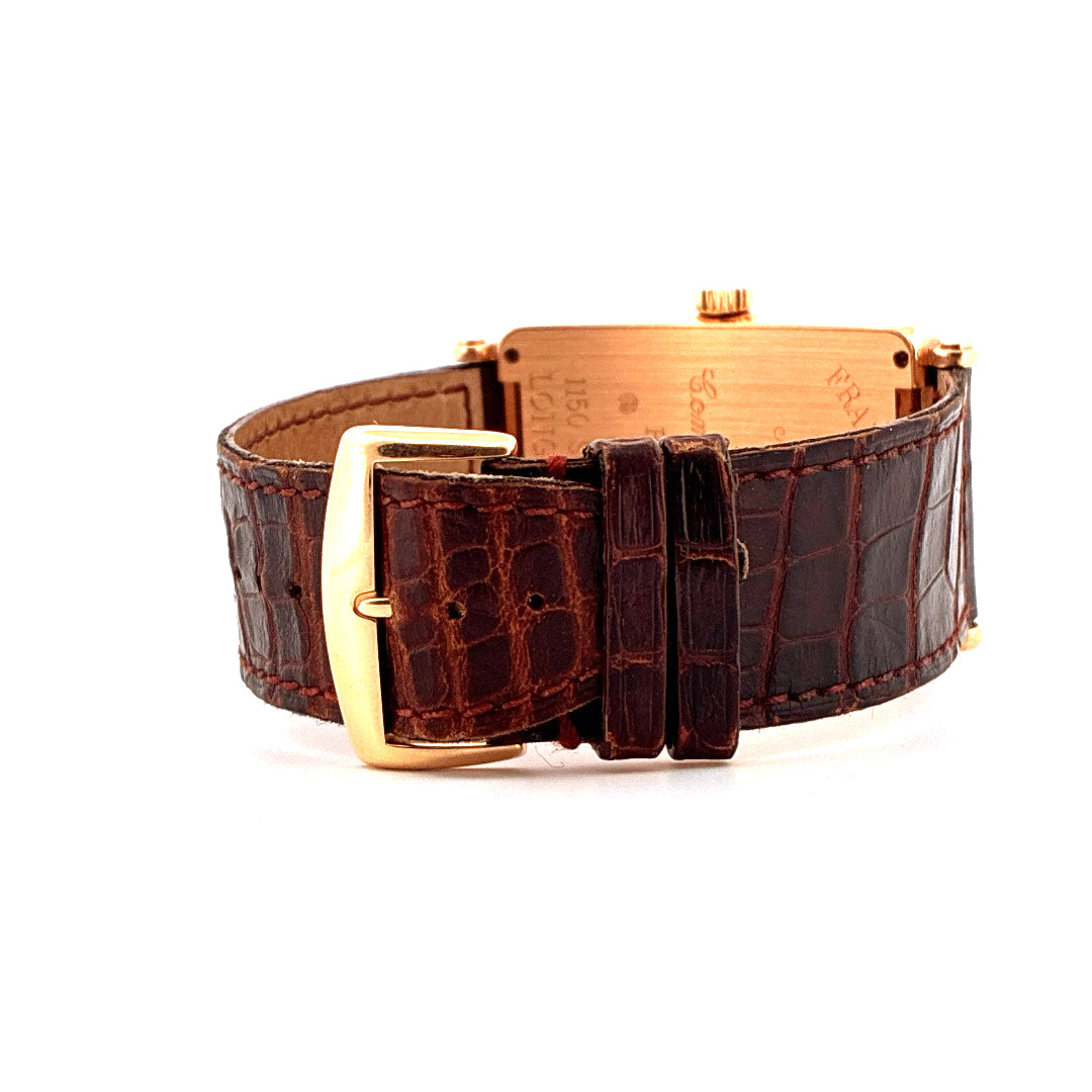 Franck Muller Long Island Roségold Uhr, Seitenansicht auf braunem Kroko-Armband mit goldener Schließe