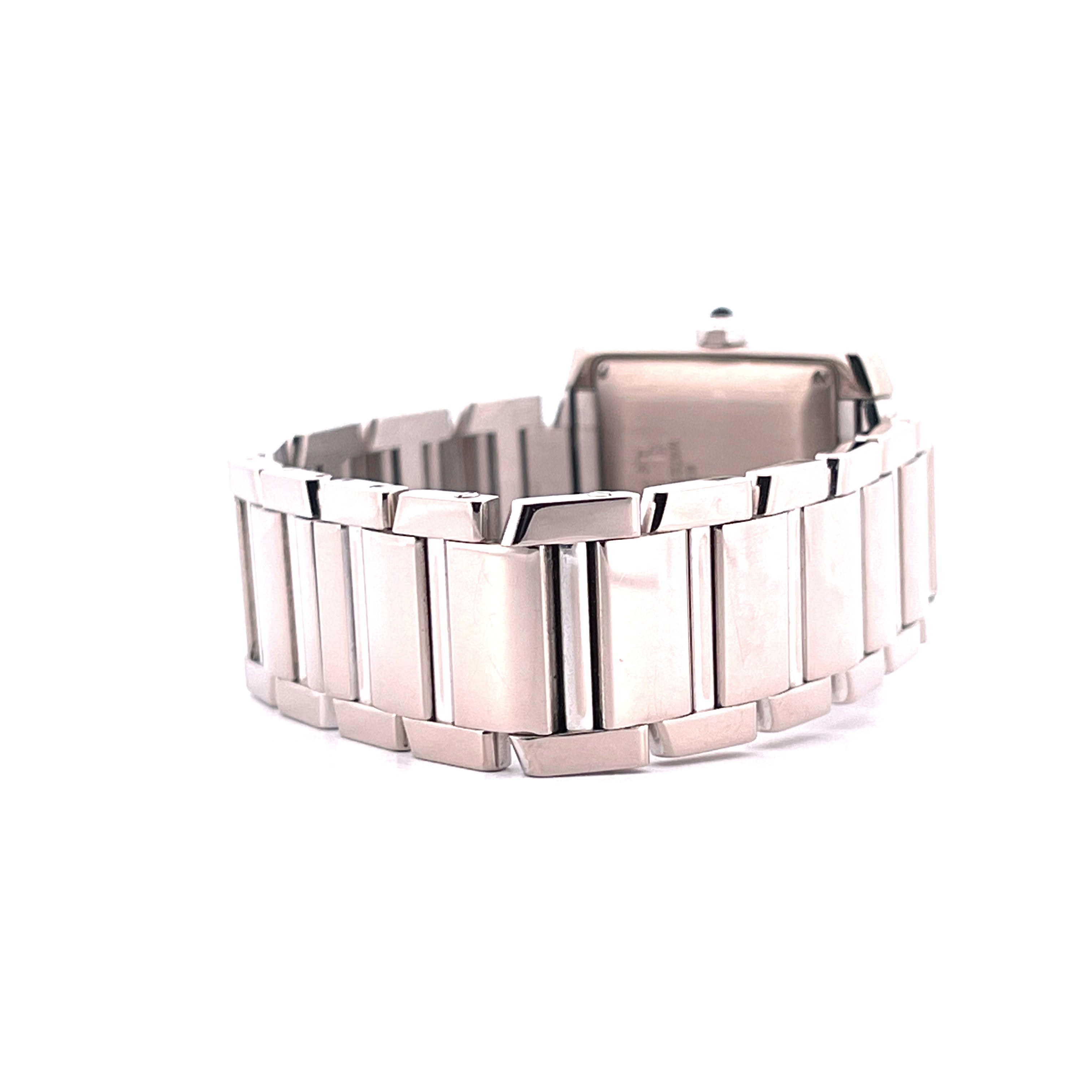 Cartier Tank Francaise Weißgold Automatik Uhr von der Seite auf weißem Hintergrund