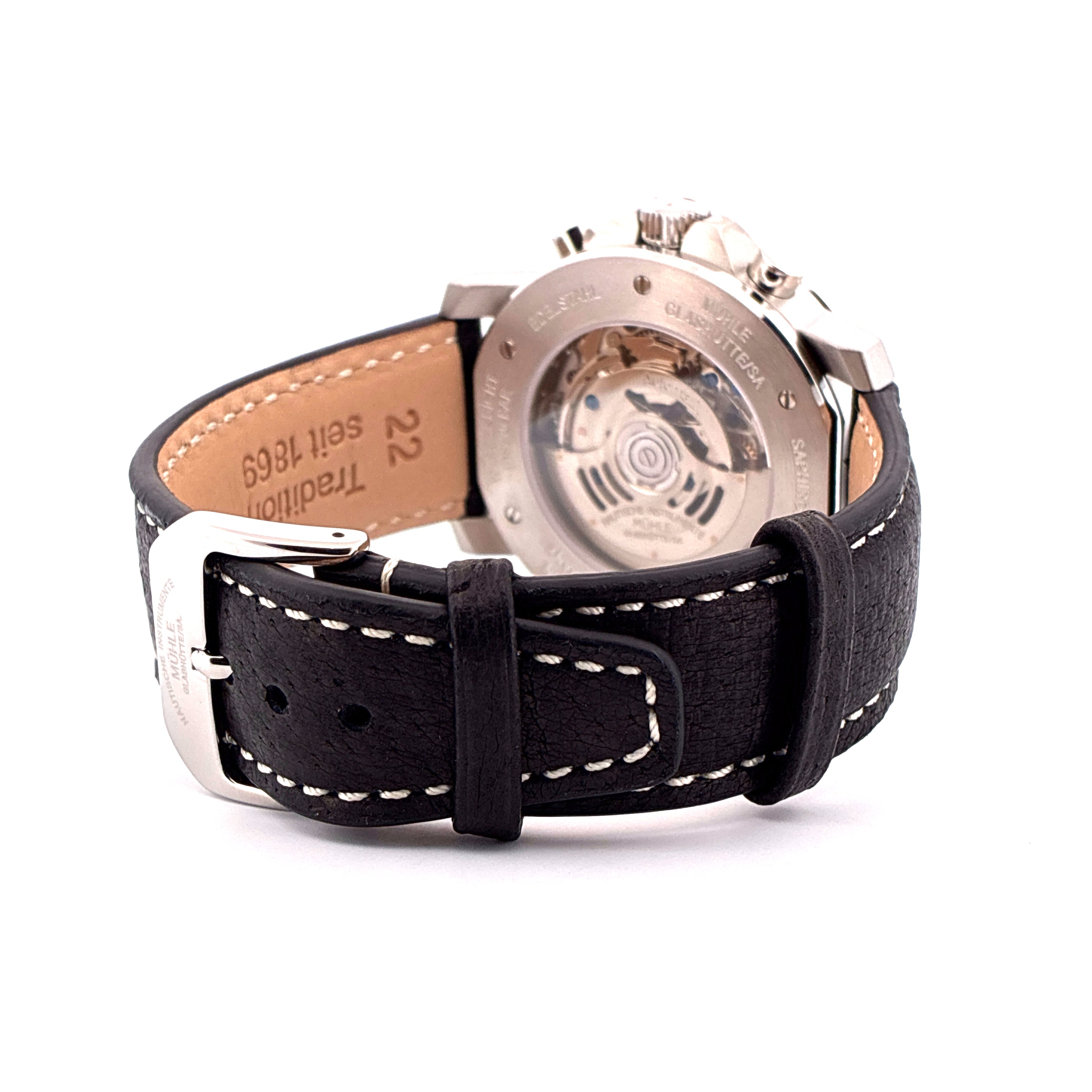Mühle Glashütte 29er Chronograph Rückansicht mit Lederarmband und Schließe