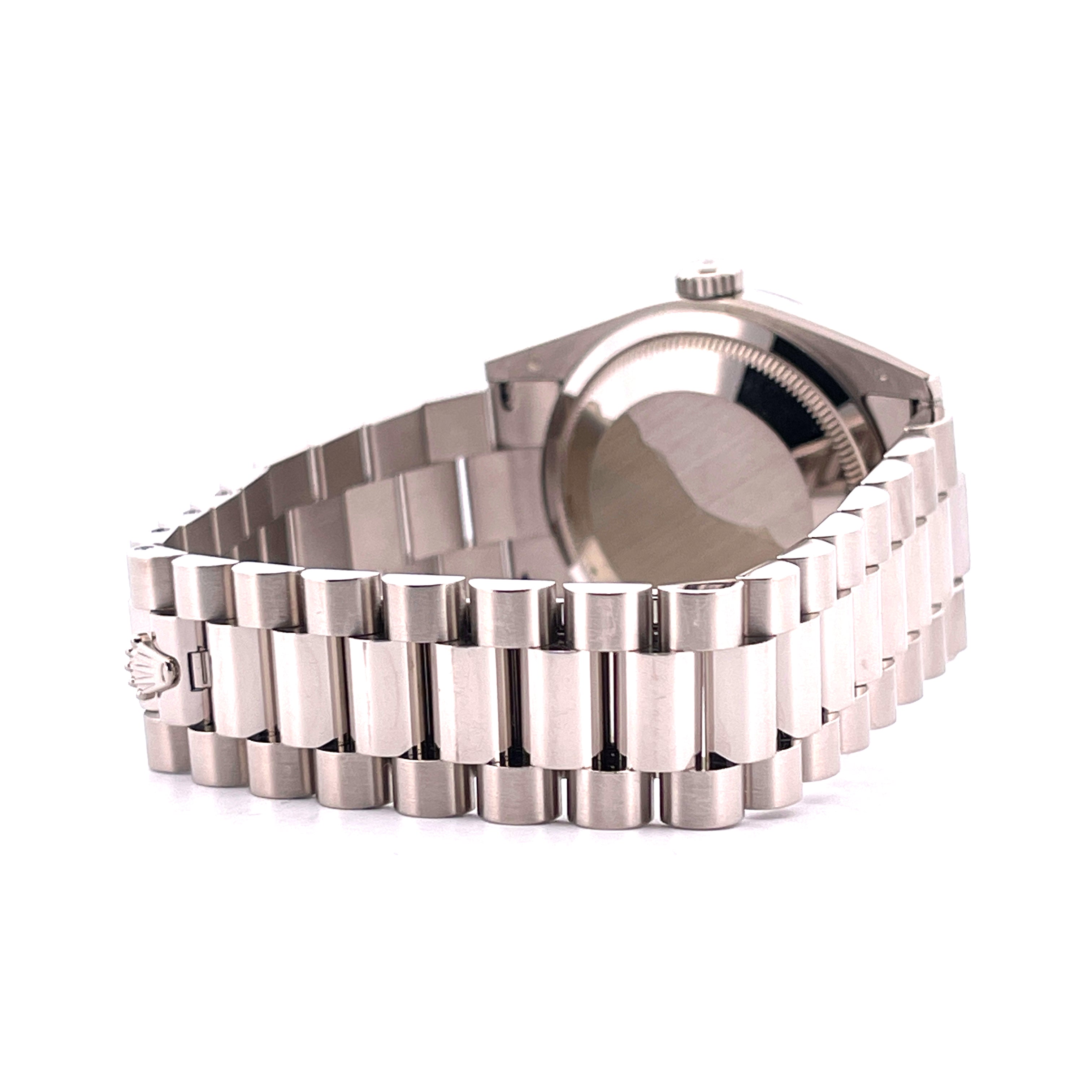 Rolex Day-Date 36 Weißgold Armband von der Seite mit leicht gebürsteter Oberfläche