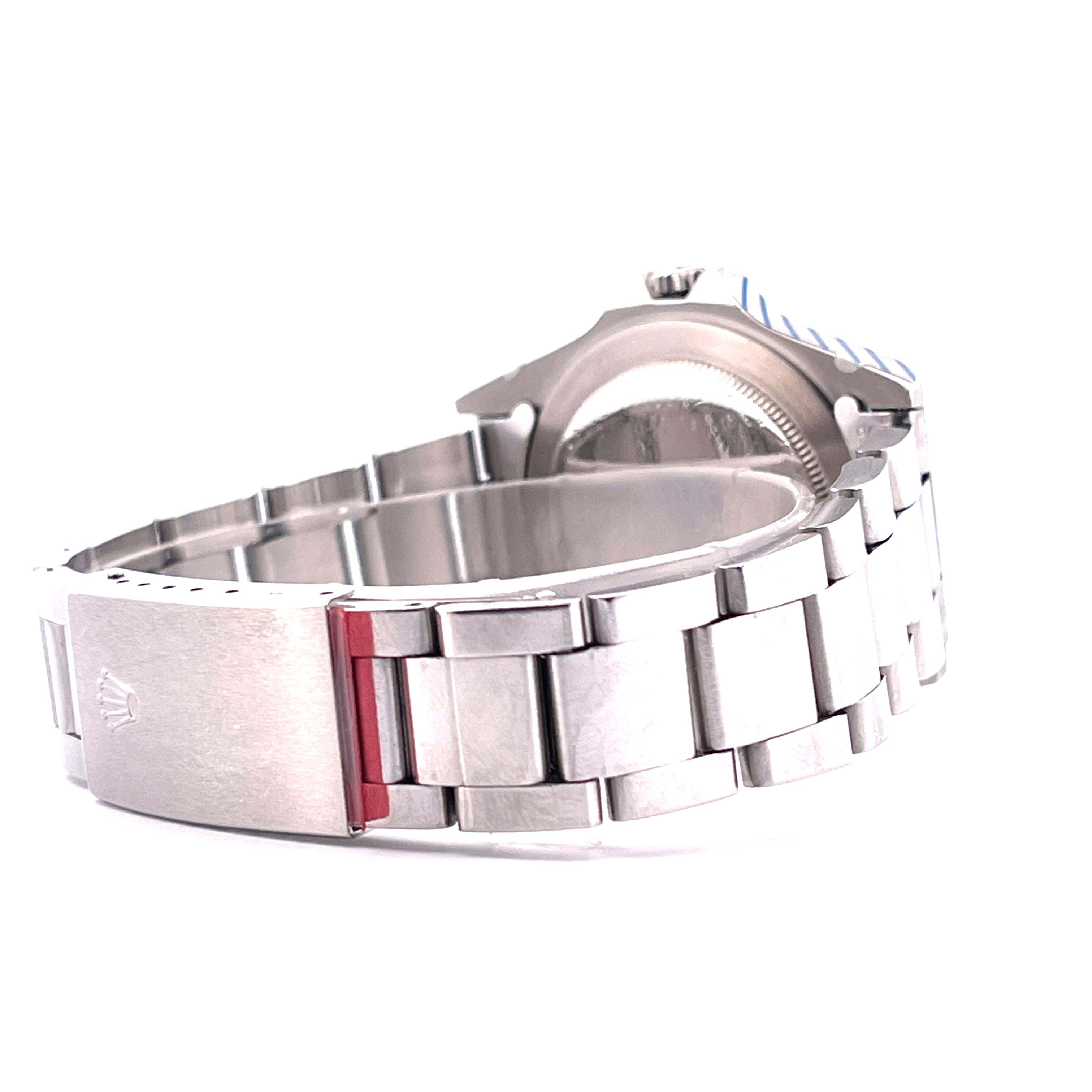 Rolex Explorer II Steve McQueen "Freccione" MK 5 Stahl Armband mit Schließe und Teil des Gehäuses von der Seite auf weiß