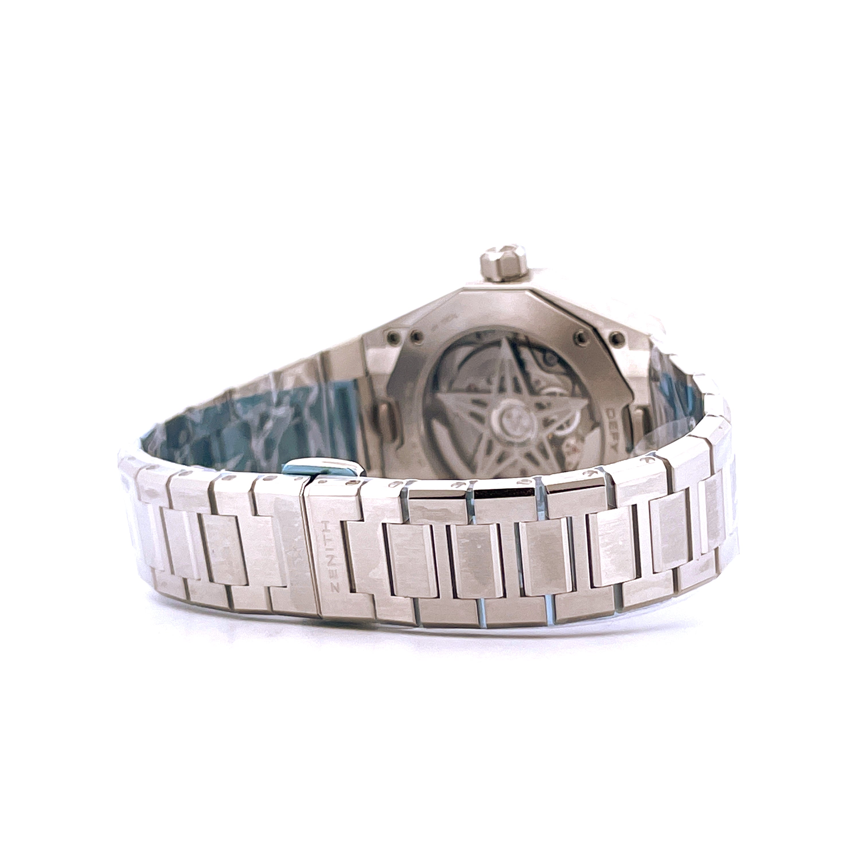Rückansicht einer Zenith Defy Skyline Automatic Pink Uhr mit Edelstahlarmband