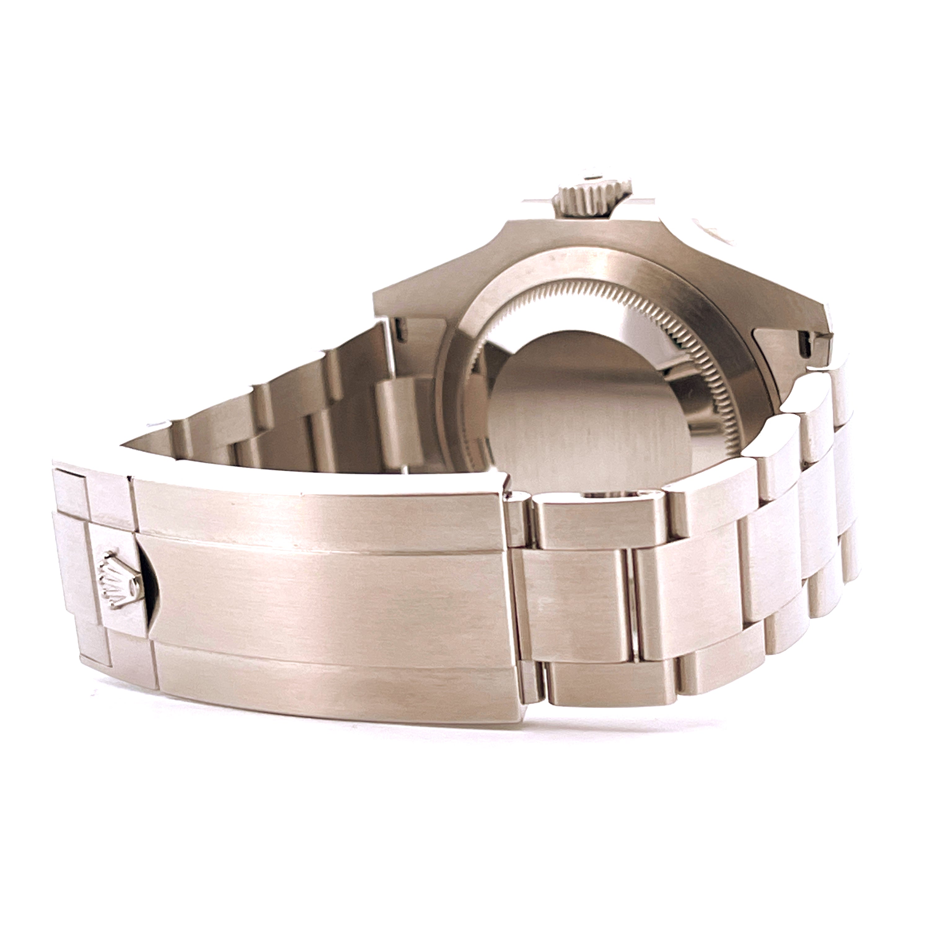 Rolex Submariner 124060 NoDate (2023) von der Seite mit silberfarbenem Stahlarmband und Schliesse