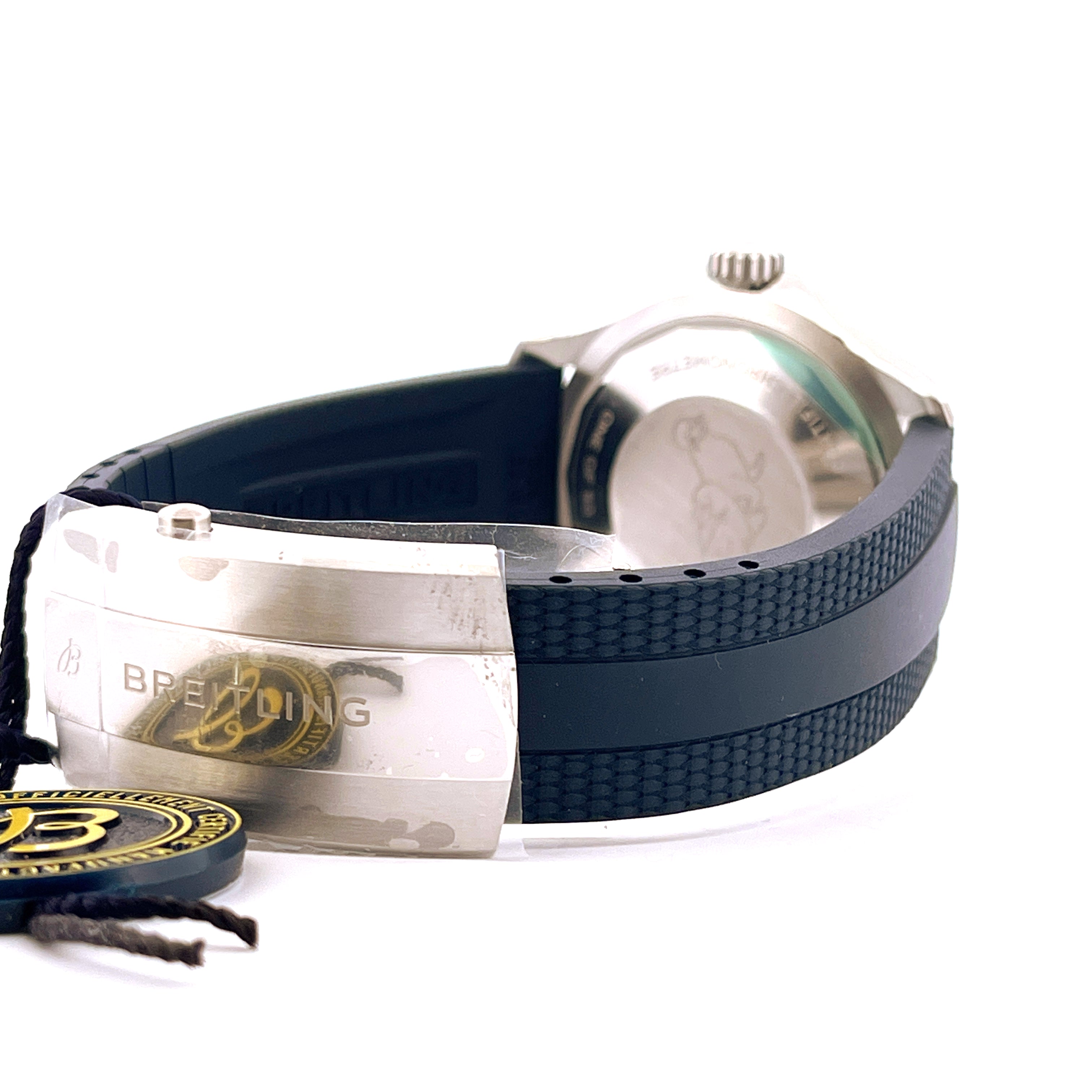 Breitling Superocean 42 Sylt Edition (Neu) Seitenansicht mit schwarzem Kautschukband und Stahl-Faltschließe