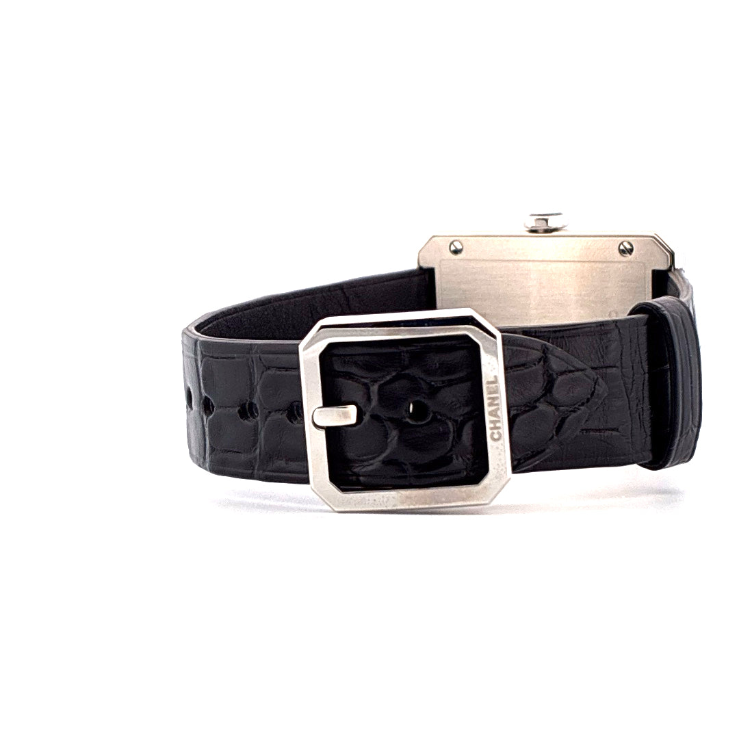 Chanel Boyfriend Edelstahl Quarz mit schwarzem Krokoband und silberner Schließe von der Seite