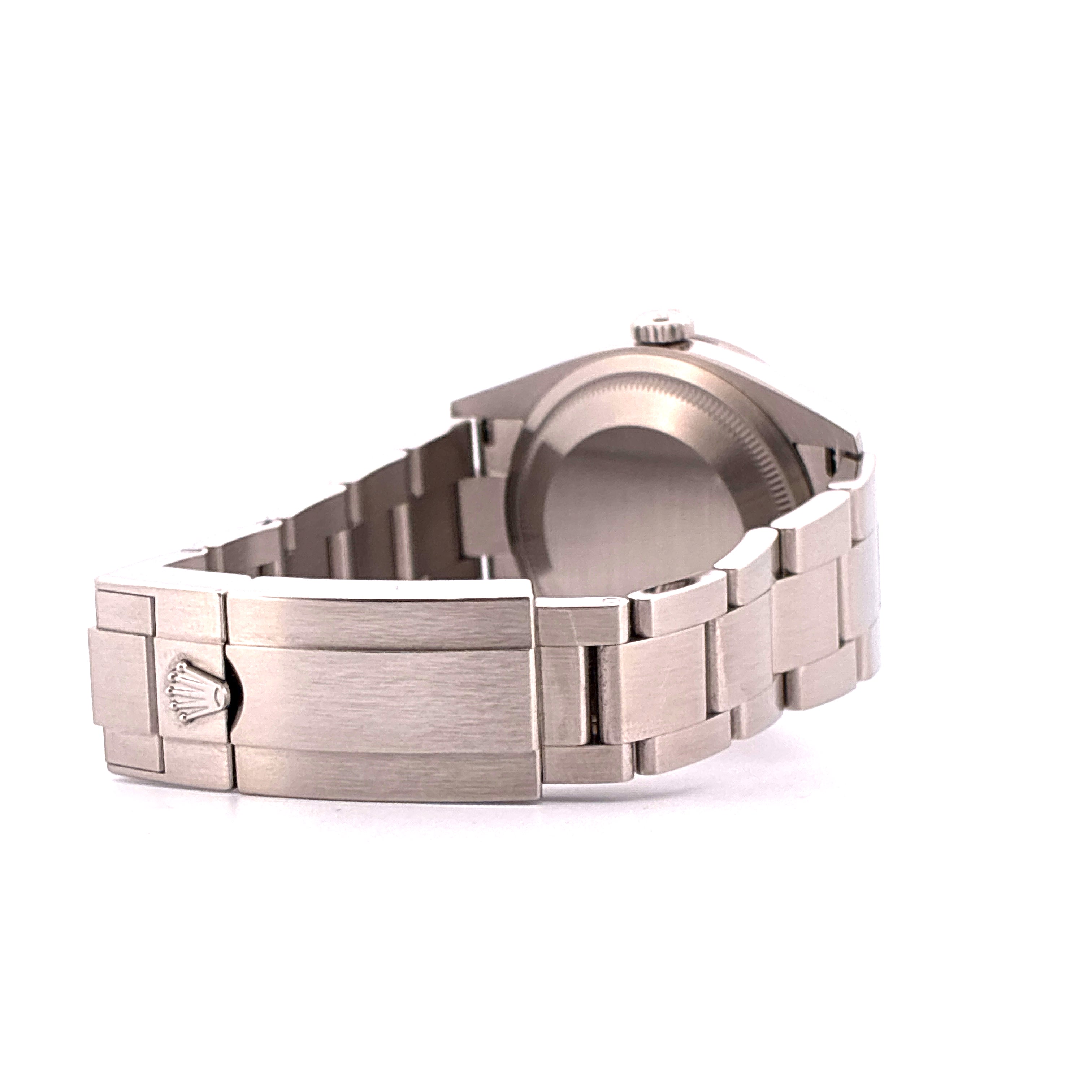 Rolex Explorer Stahl-Armband mit Schliesse im Detail von der Seite auf weissem Hintergrund
