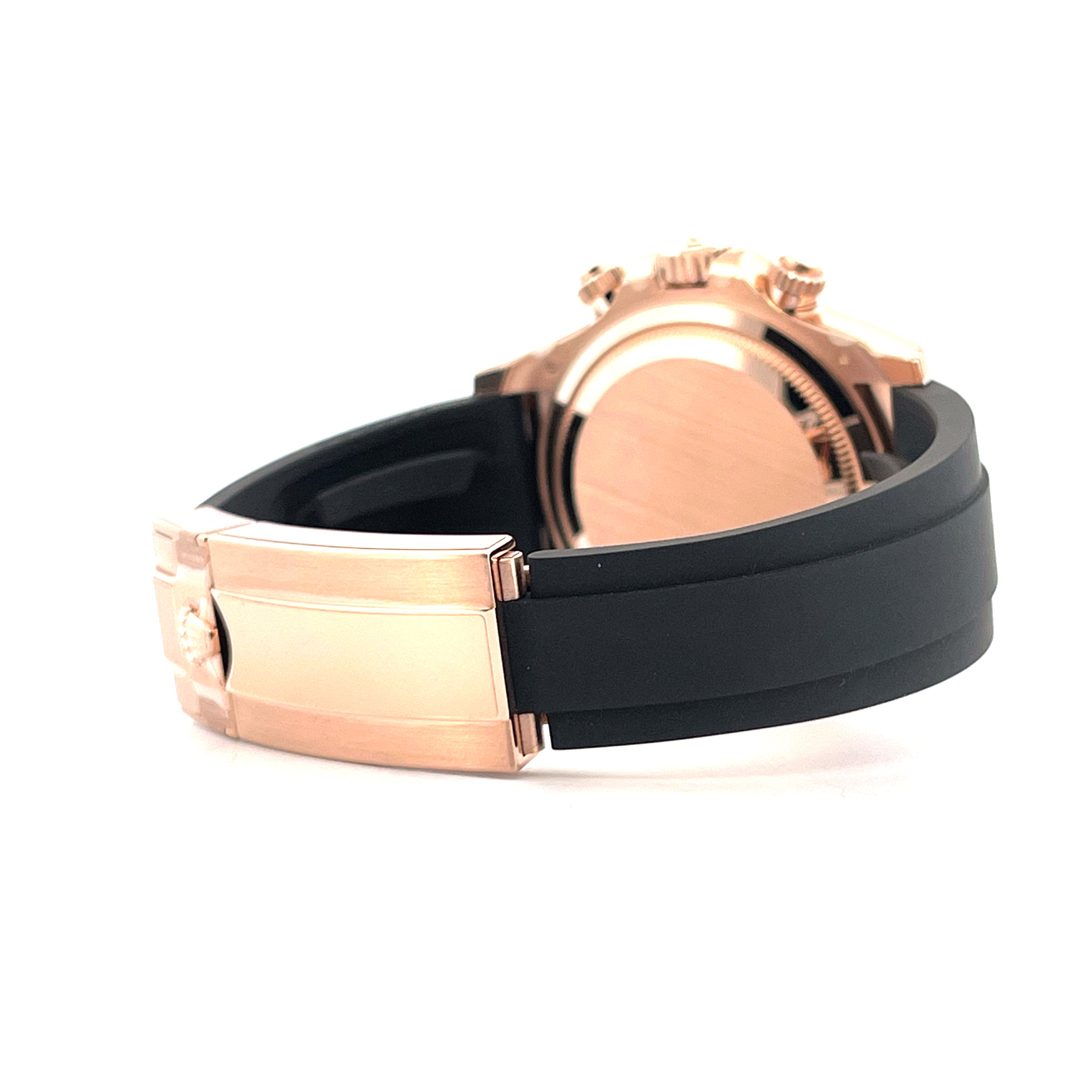 Rolex Cosmograph Daytona 126515LN von der Seite mit Roségold-Schließe und schwarzem Armband