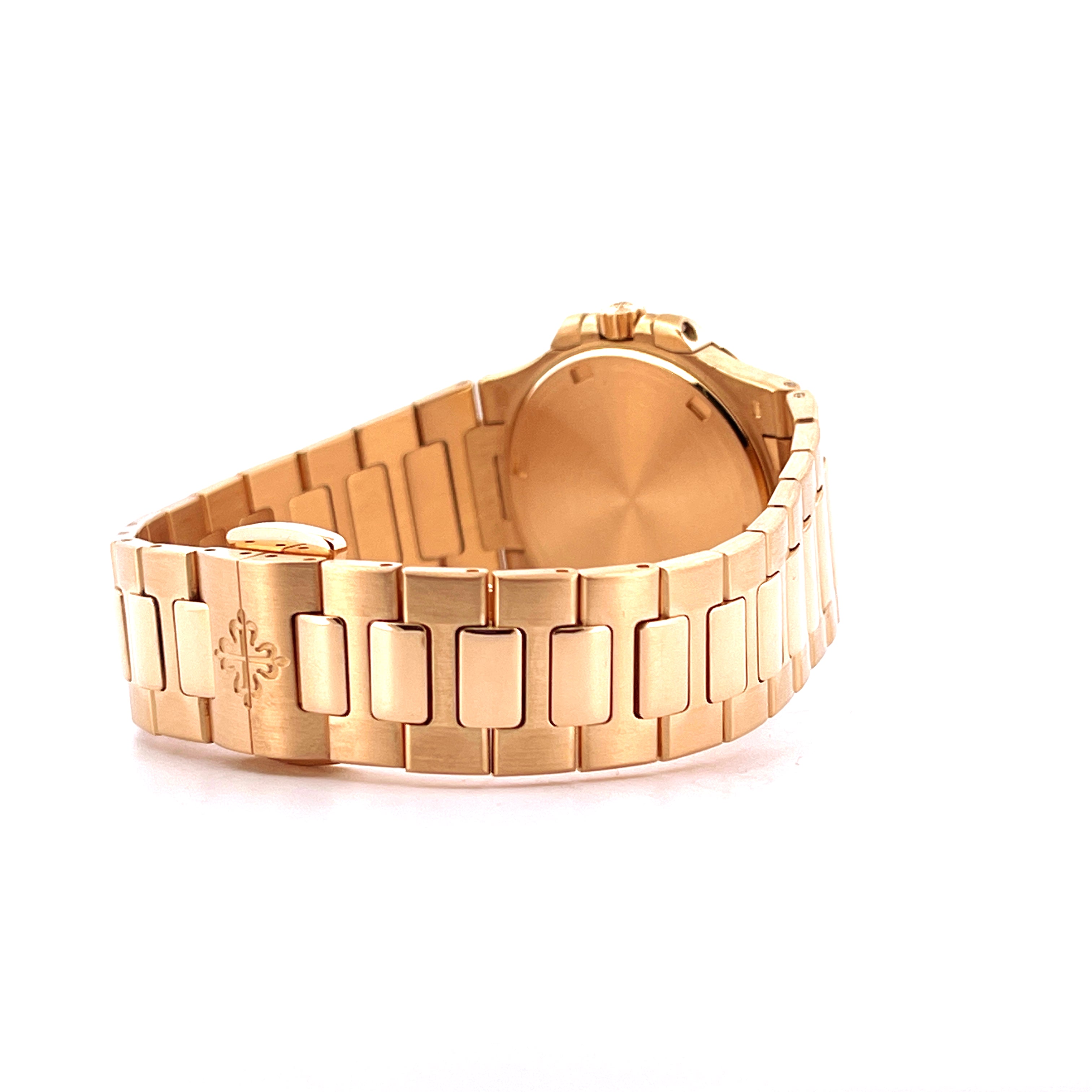 Patek Philippe Nautilus Lady 7010 Roségold von der Seite auf weißem Hintergrund