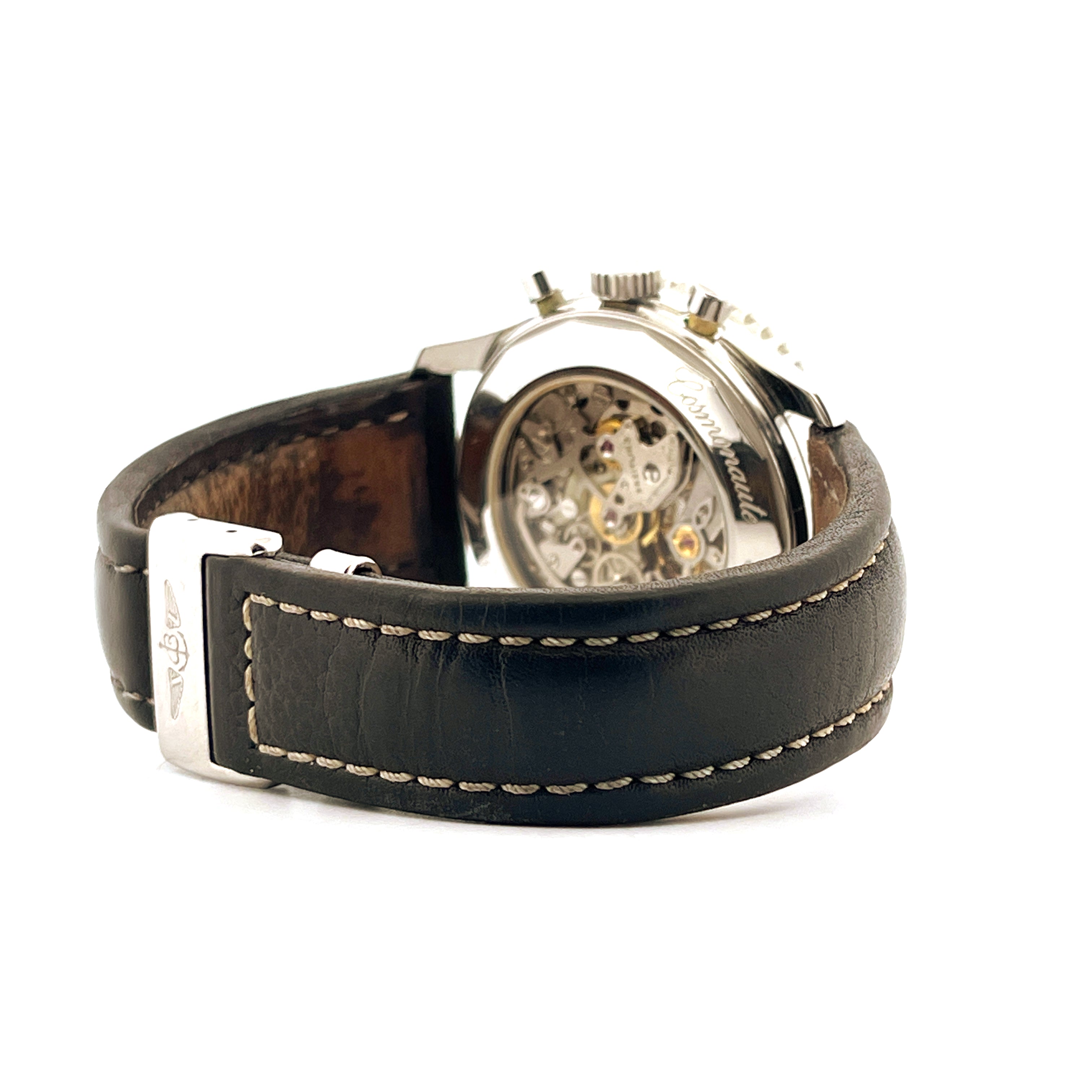 Breitling Navitimer Cosmonaute A12023 von 1993, Rückansicht mit mechanischem Uhrwerk und schwarzem Lederarmband
