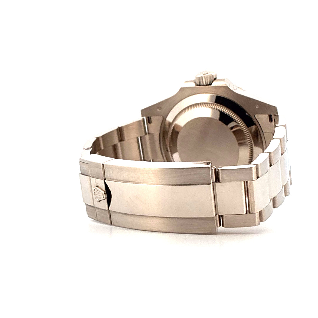 Rolex Submariner Date Weißgold "Blueberry" Stahl Automatik Schließe mit Krone im Detail von der Rückseite