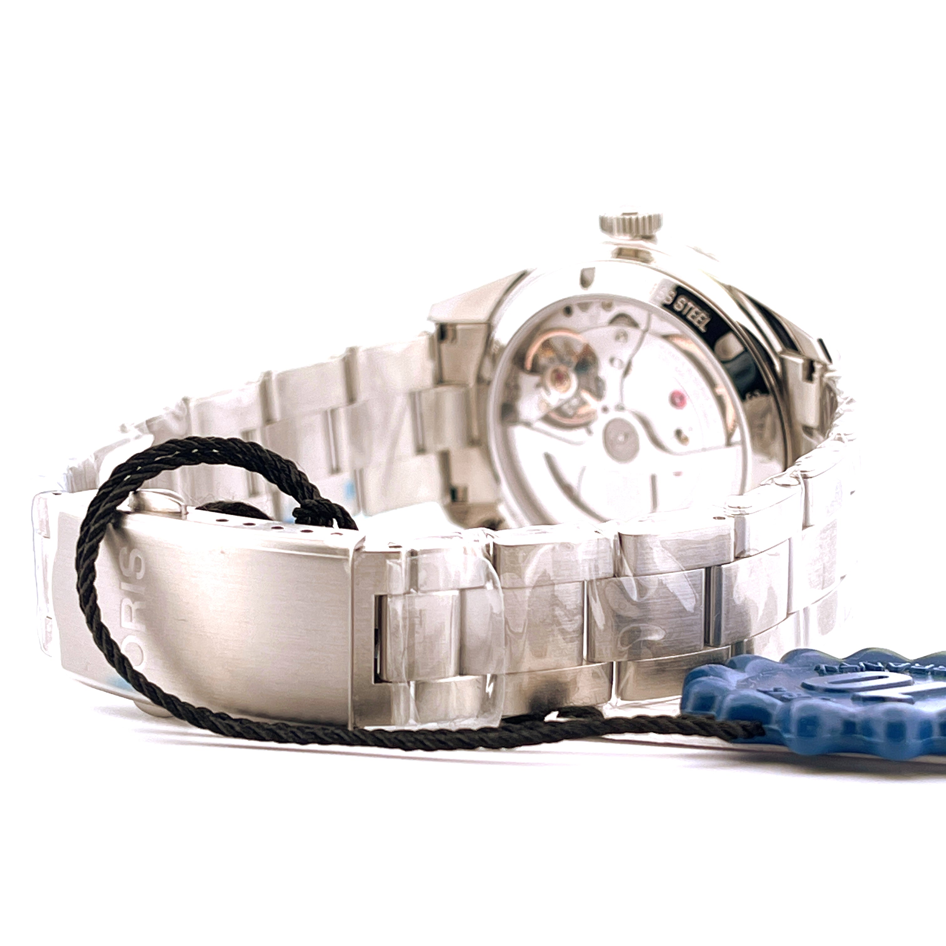 Oris Divers Sixty-five 12h Calibre 400 (New) Edelstahl-Automatik mit Blick auf das Werk