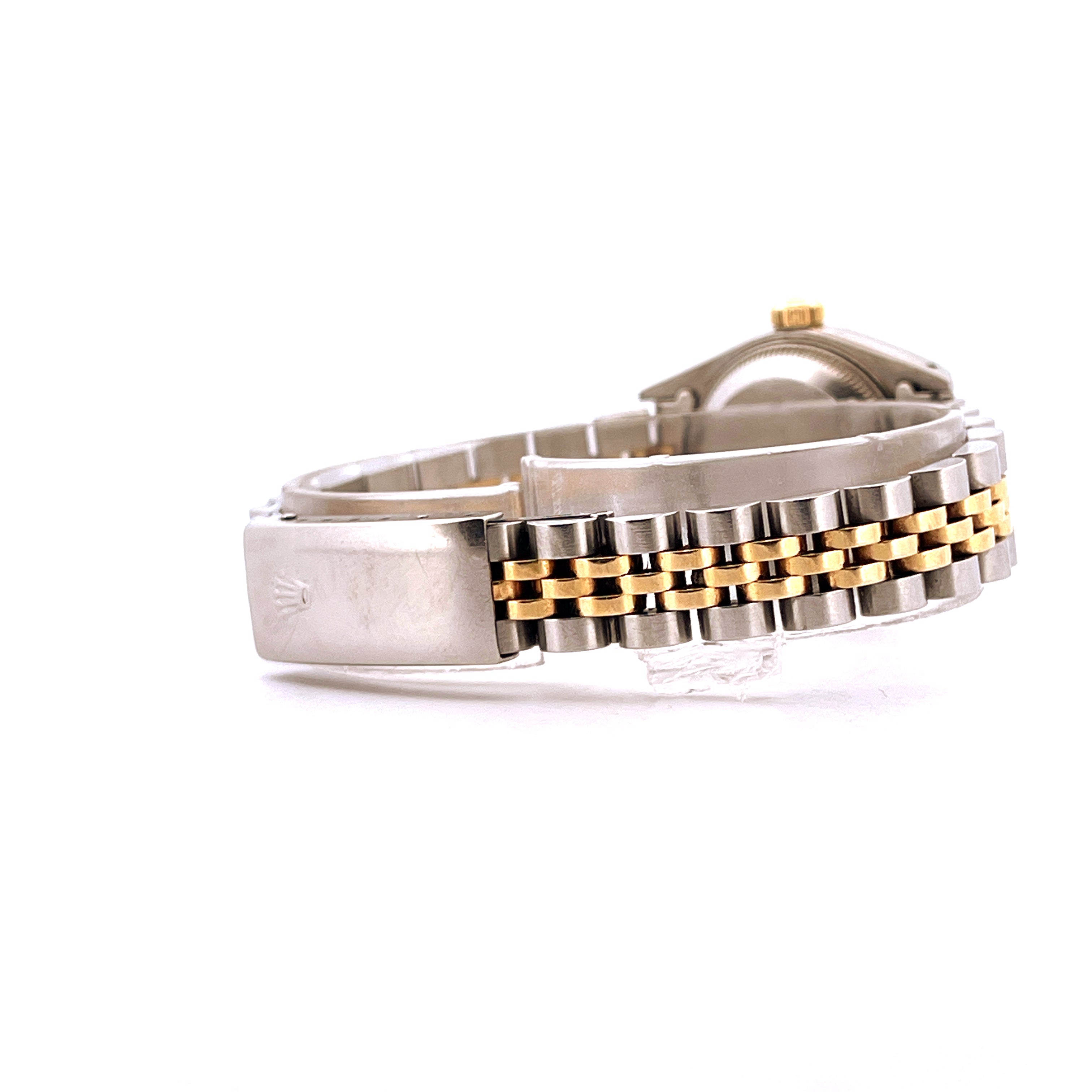 Seitenansicht eines gebrauchten Rolex Lady-Datejust Armbands aus Stahl und Gelbgold