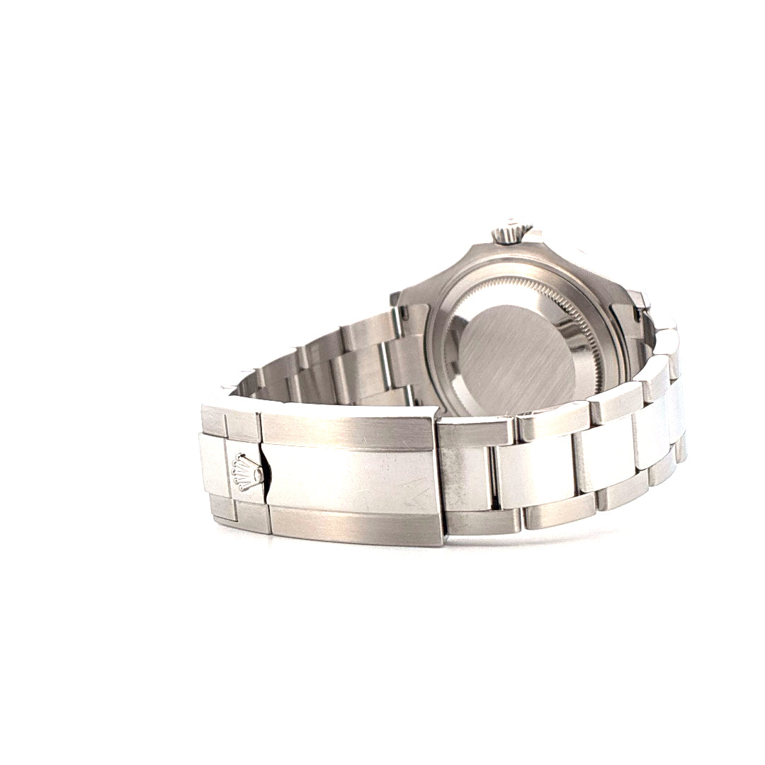 Rolex Yacht-Master 37 Edelstahl, Seitenansicht der geschlossenen Schließe des Armbands