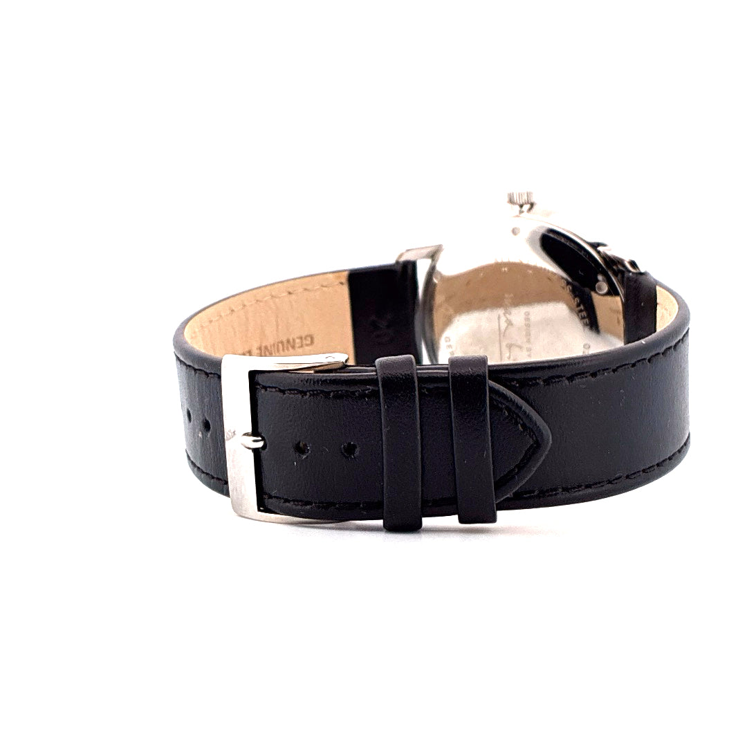 Junghans Max Bill Automatic aus Edelstahl mit schwarzem Lederarmband und silberner Schließe