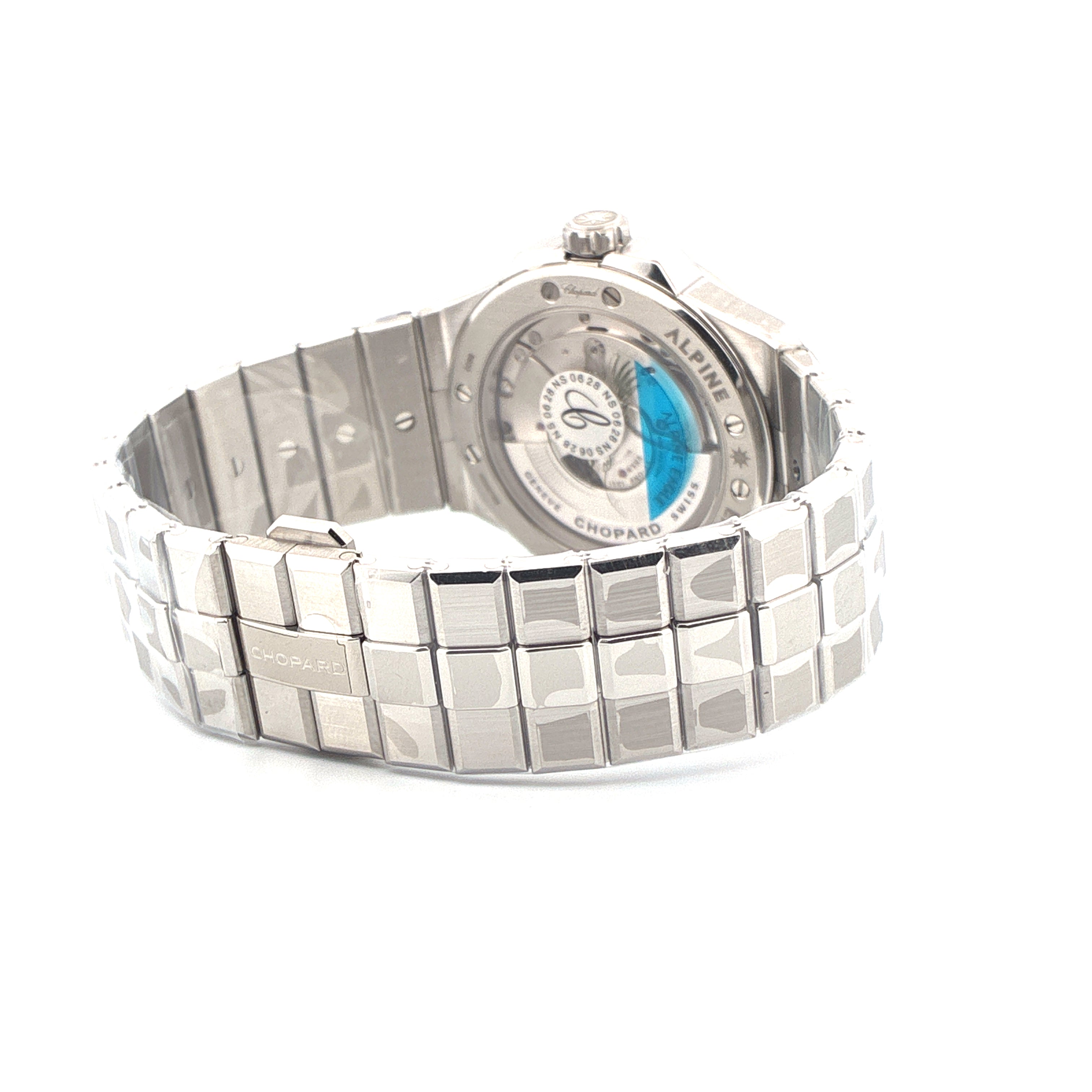 Chopard Alpine Eagle Armbanduhr Edelstahl aus der Draufsicht mit Sichtboden