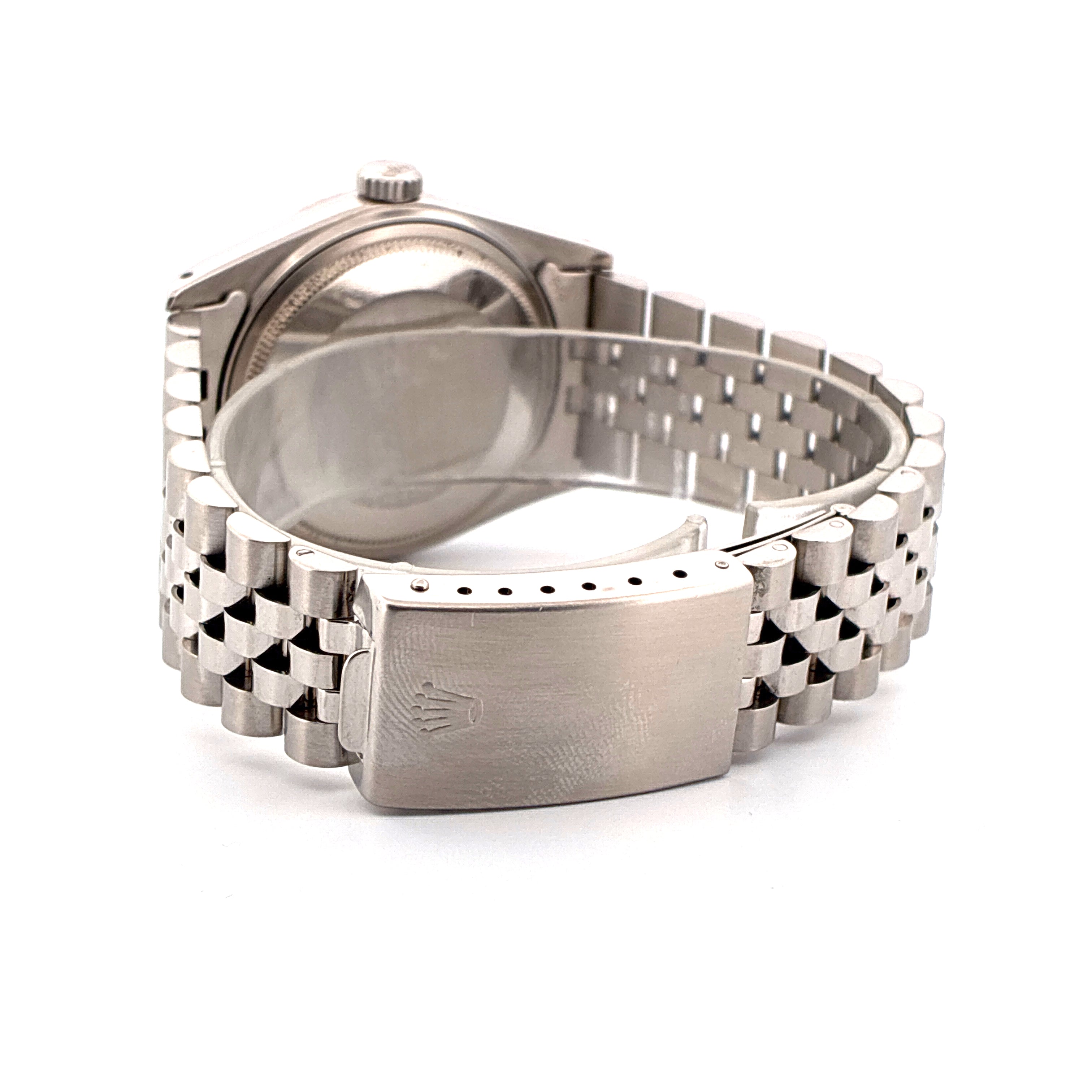 Rolex Datejust 36 Edelstahl Armband und Schließe in Nahaufnahme mit Rolex-Krone