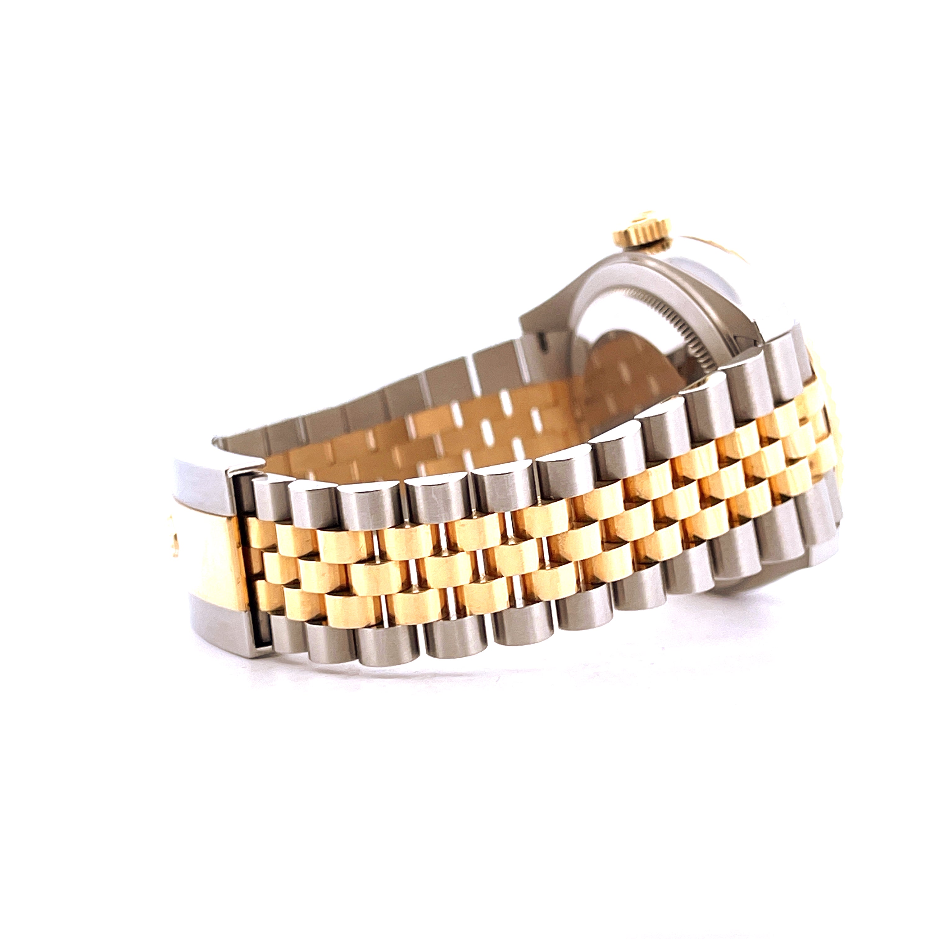 Rolex Sky-Dweller Steel & Gold Jubilee von der Seite mit goldenen und silbernen Elementen