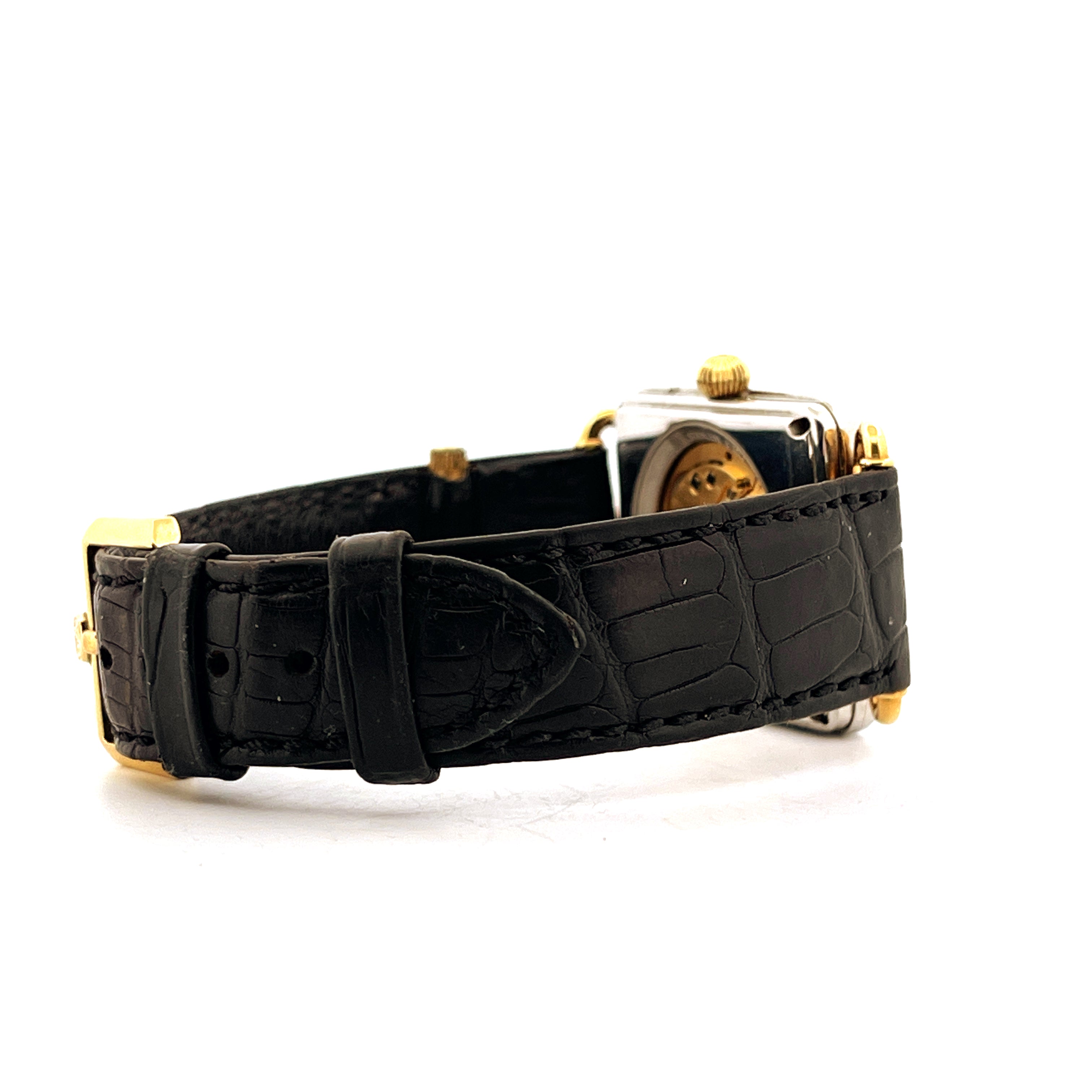 Seitenansicht eines Ulysse Nardin Michelangelo Automatik-Chronographen mit schwarzem Lederarmband und Goldgehäuse