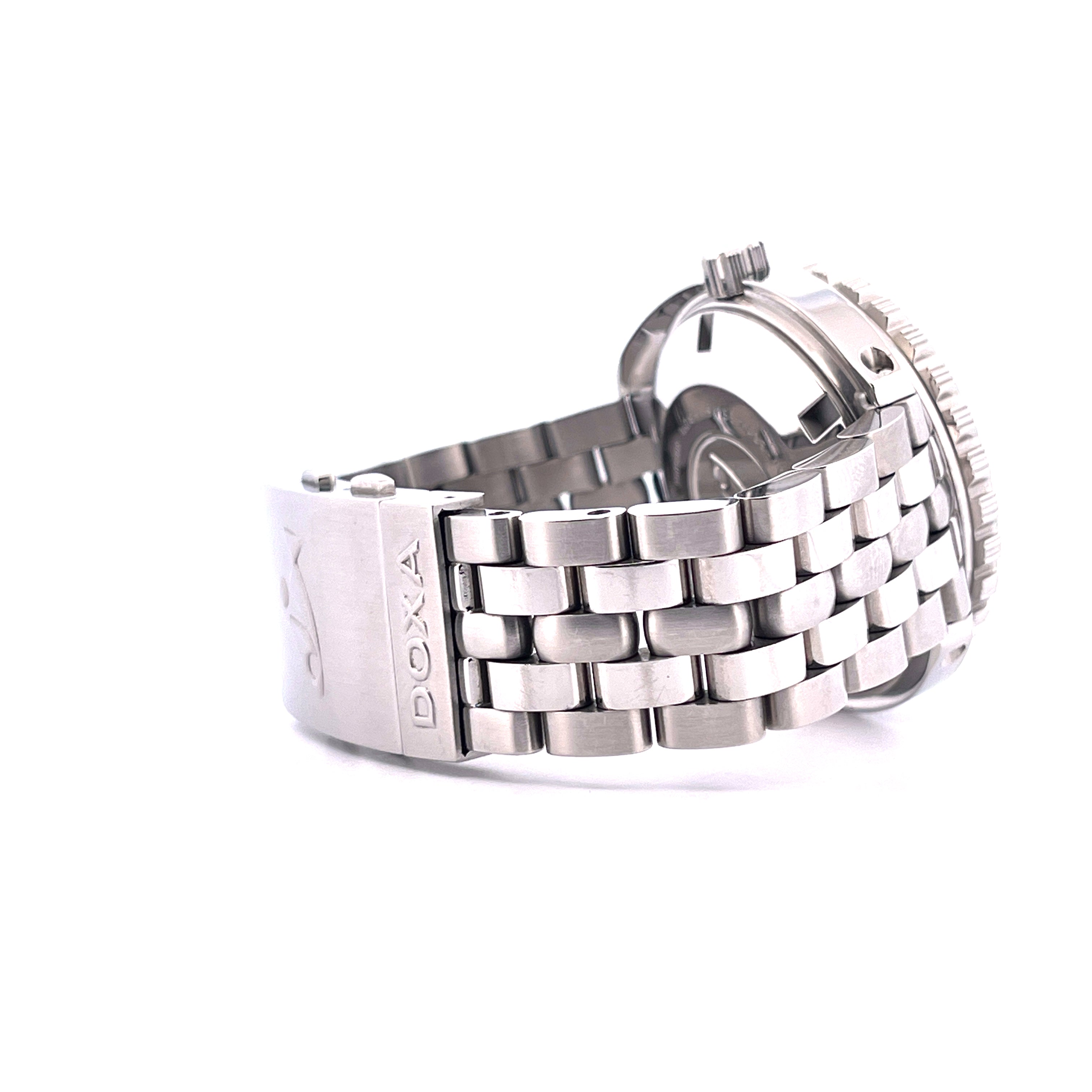 DOXA Sub 1500t Auto Men's Aquamarine Edelstahl-Armband mit Doxa-Schließe von der Seite gesehen