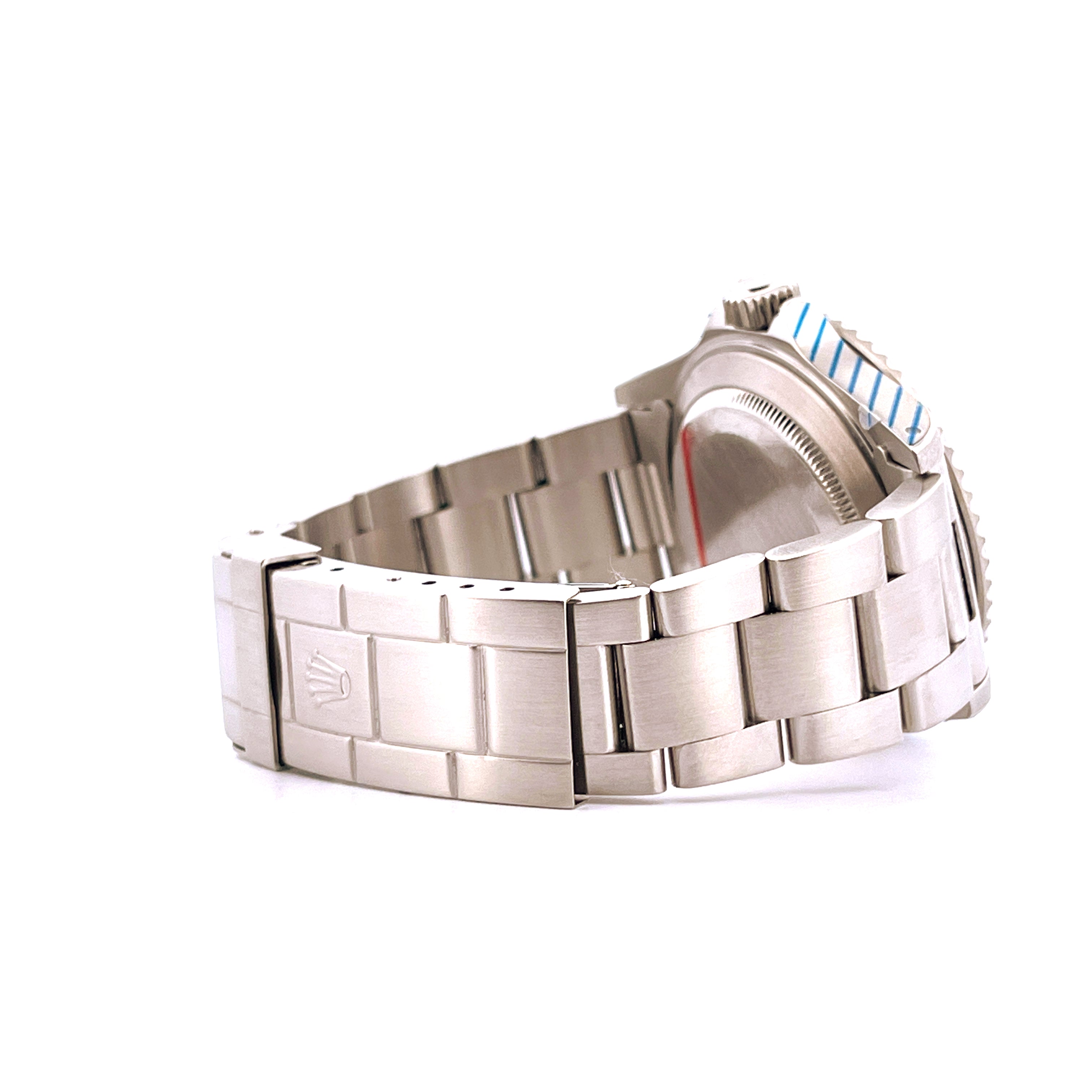 Seitenansicht einer gebrauchten Rolex Submariner No Date 14060M aus Edelstahl mit detaillierter Schließe und Armband auf w…