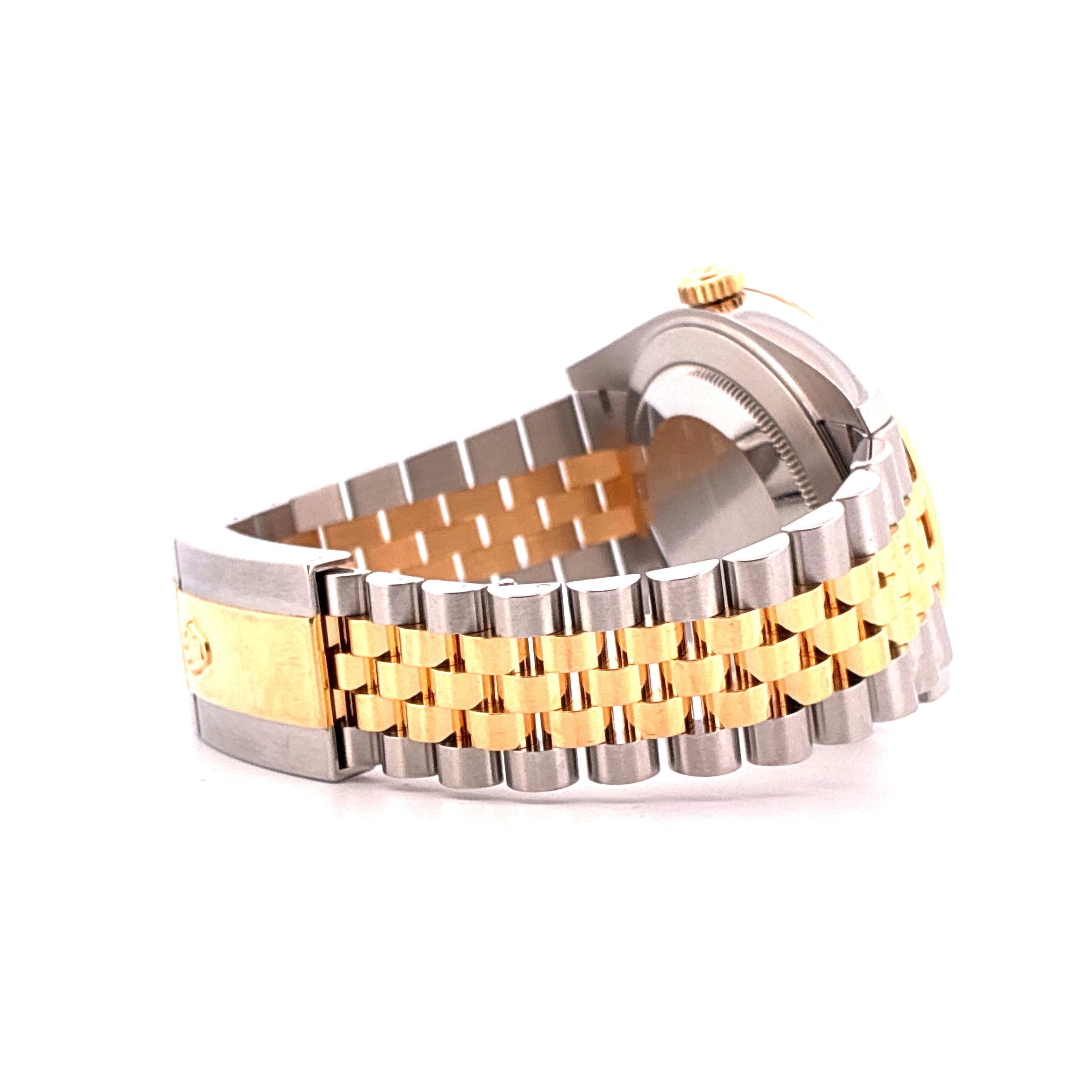 Seitenansicht einer Rolex Datejust 41 Bicolor Uhr mit einem Stahl- und Goldarmband