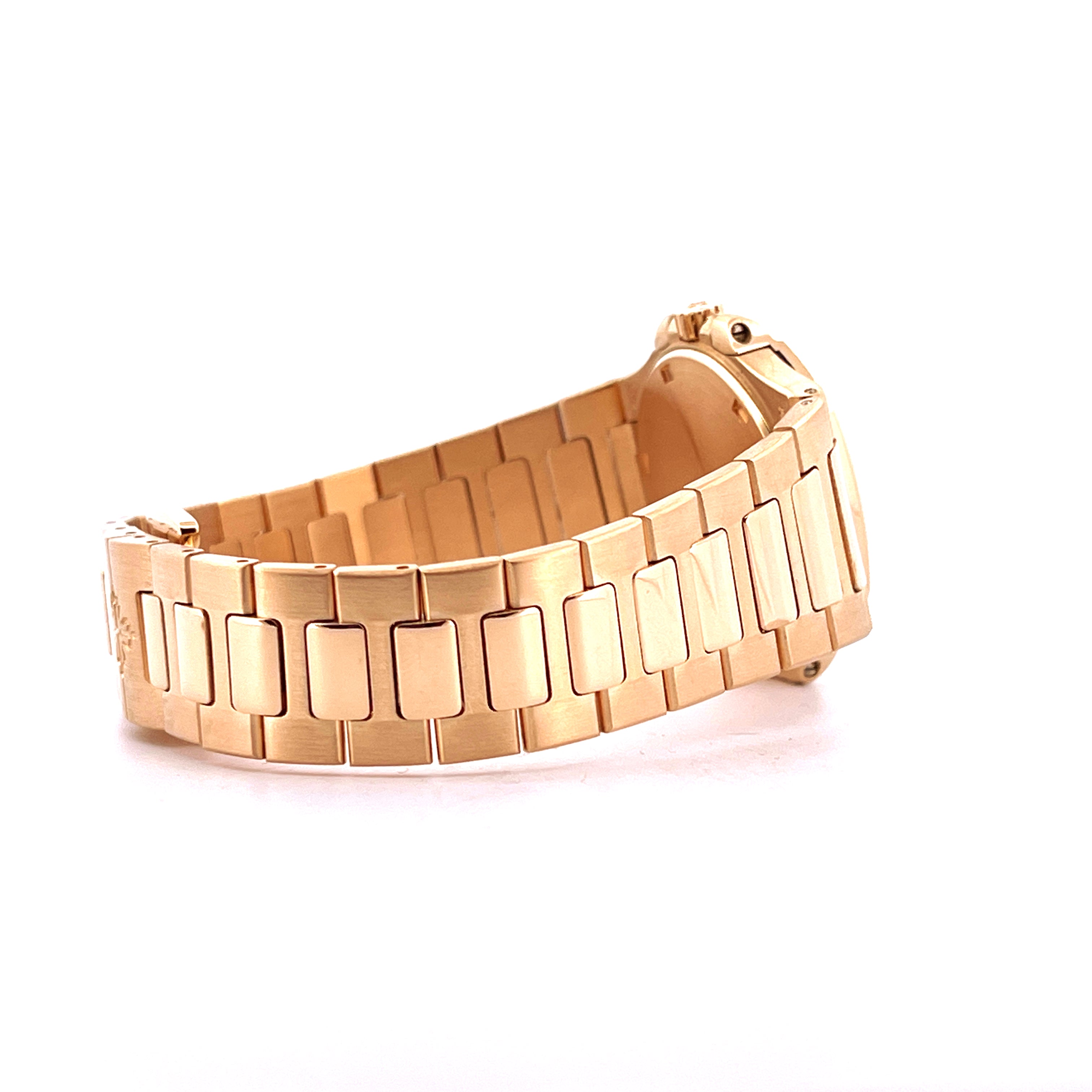 Patek Philippe Nautilus Lady 7010 Roségold Diamonds Seitenansicht des Armbands auf weißem Hintergrund