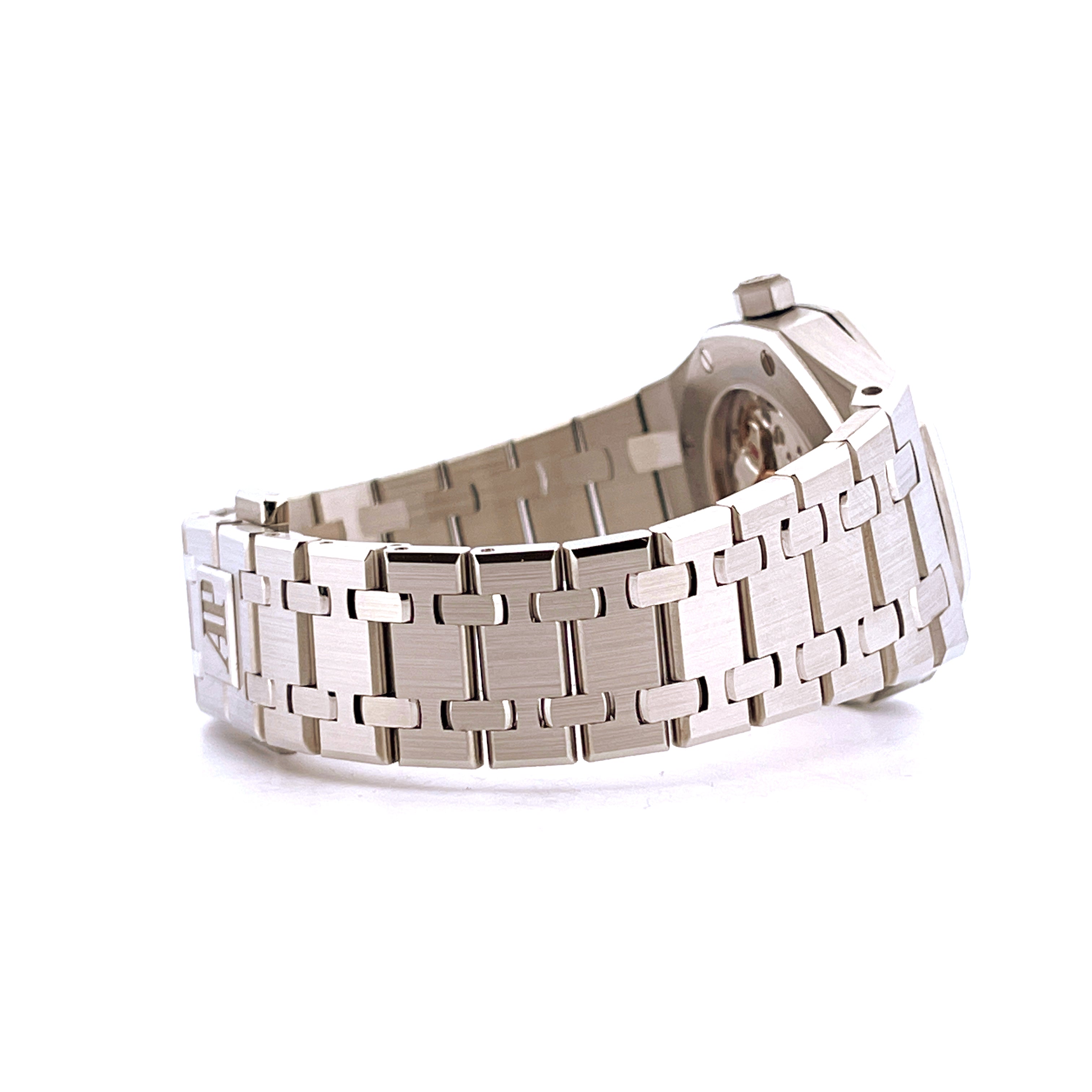 Audemars Piguet Royal Oak 34mm Stahlarmband von der Seite mit weißem Hintergrund