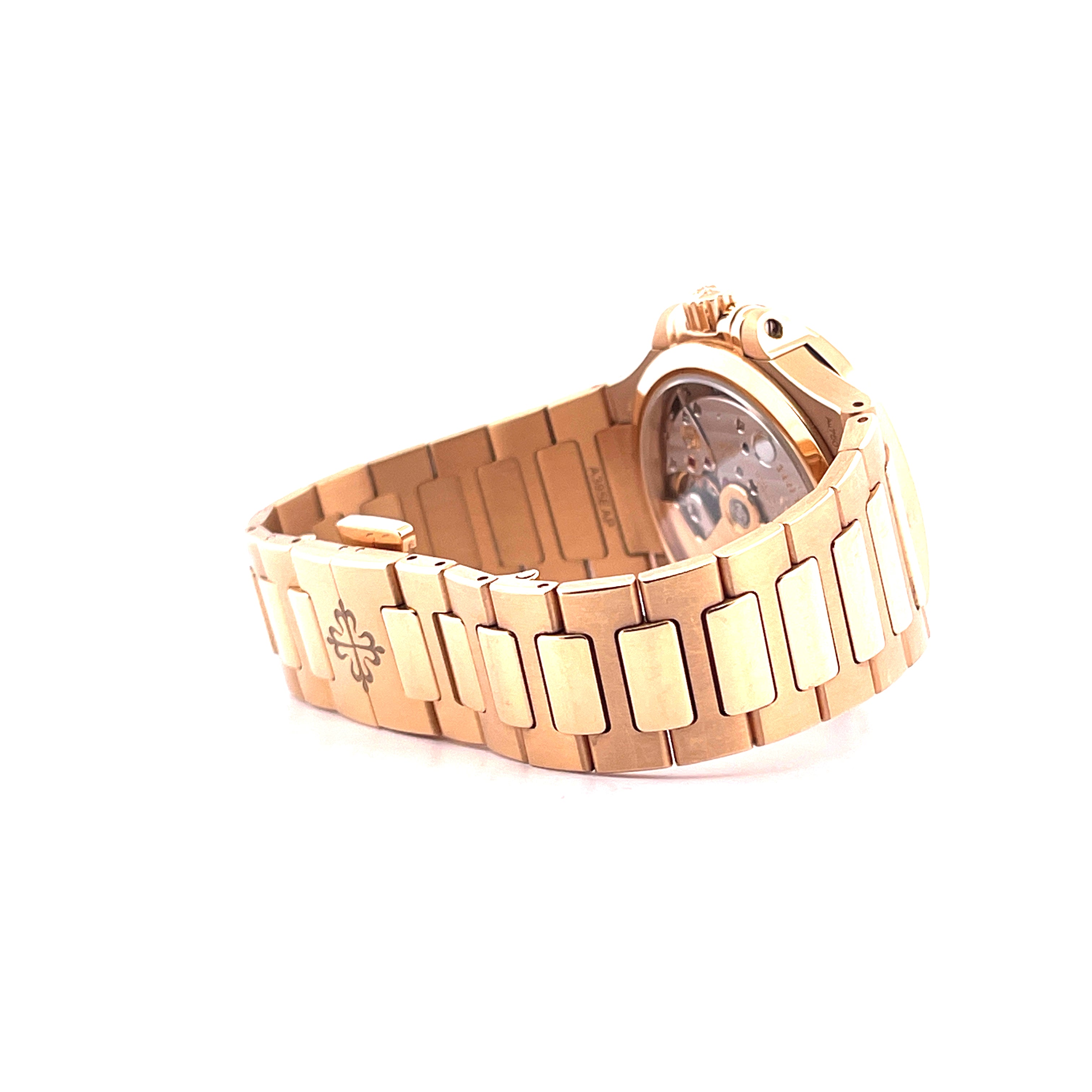 Patek Philippe Nautilus 7118/1R-010 Roségold-Uhr von der Seite mit Sicht auf das Uhrwerk und das Armband