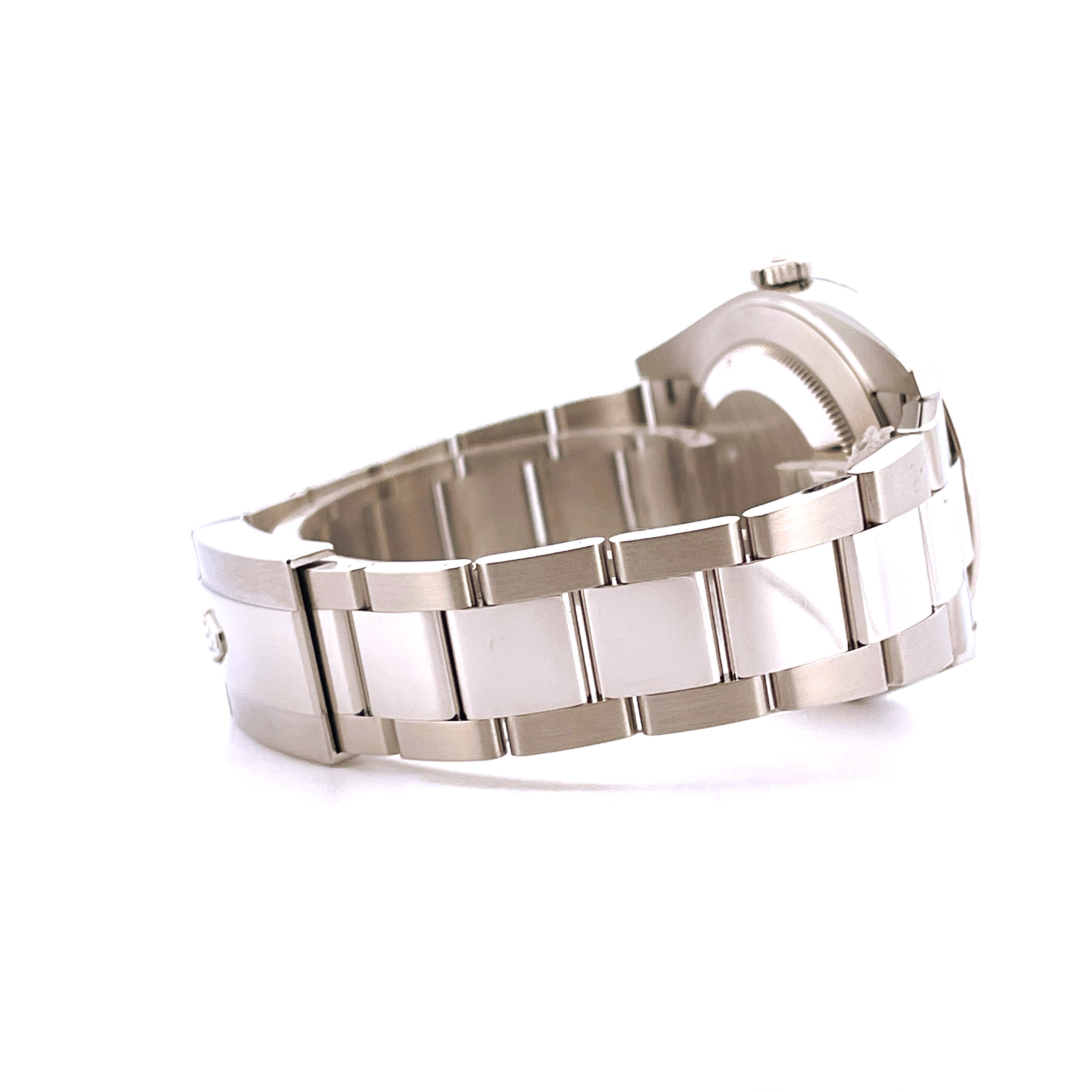 Rolex Datejust 41 Stahl Armband in Seitenansicht auf weißem Hintergrund