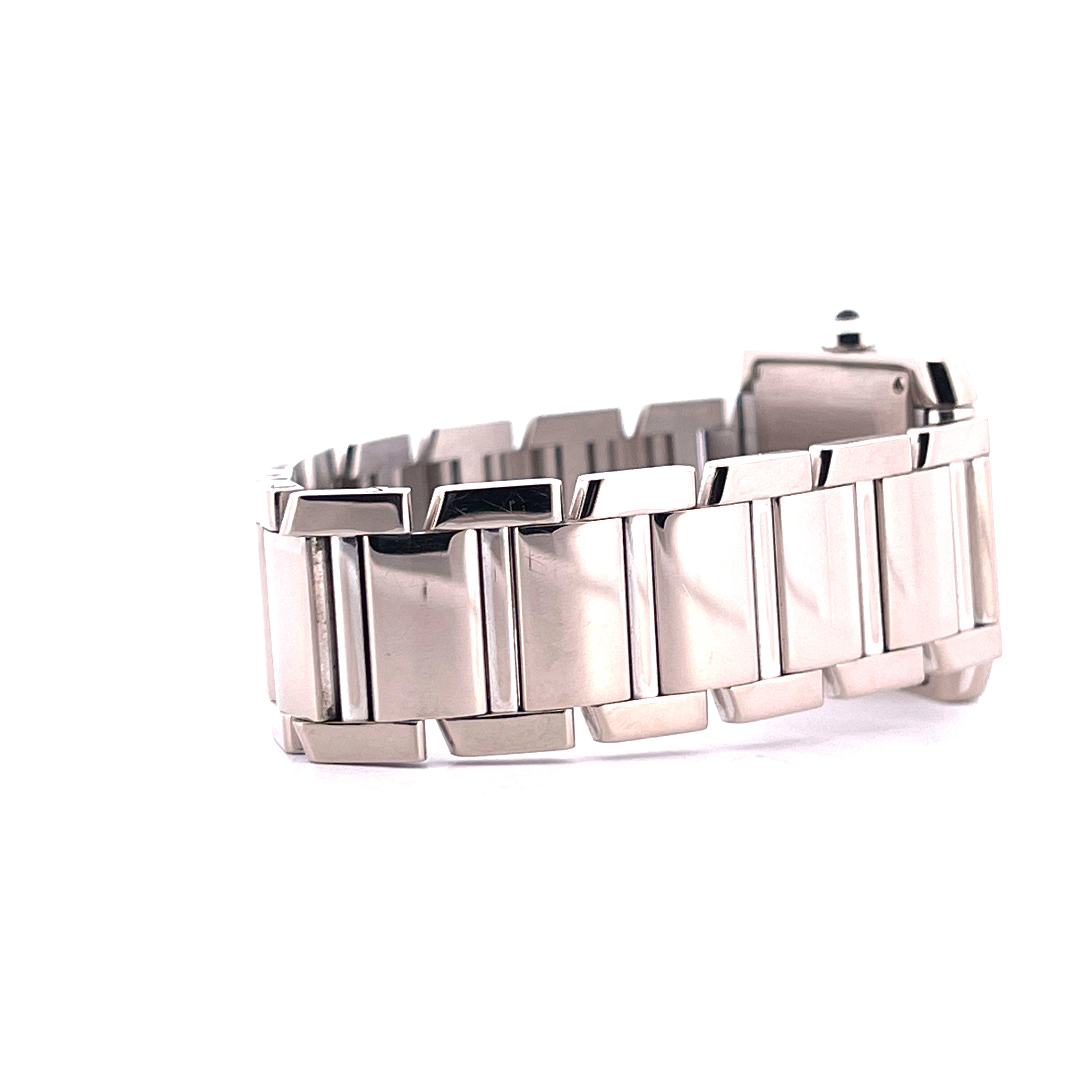 Seitenansicht einer Cartier Tank Francaise Weißgold Automatikuhr mit poliertem Gliederarmband