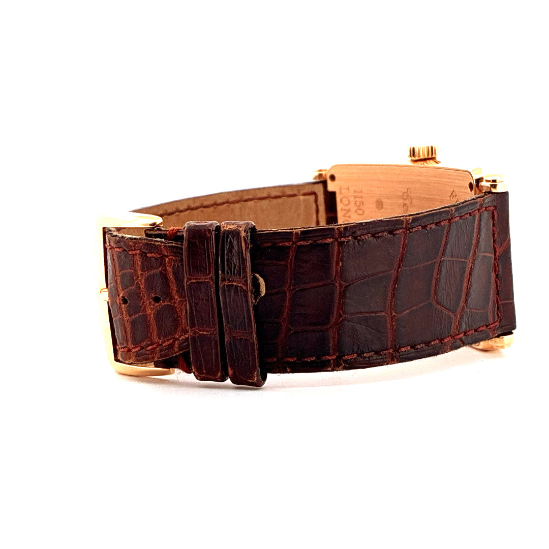 Franck Muller Long Island Roségold: Seitenansicht eines dunkelbraunen Krokolederarmbands mit goldenem Verschluss
