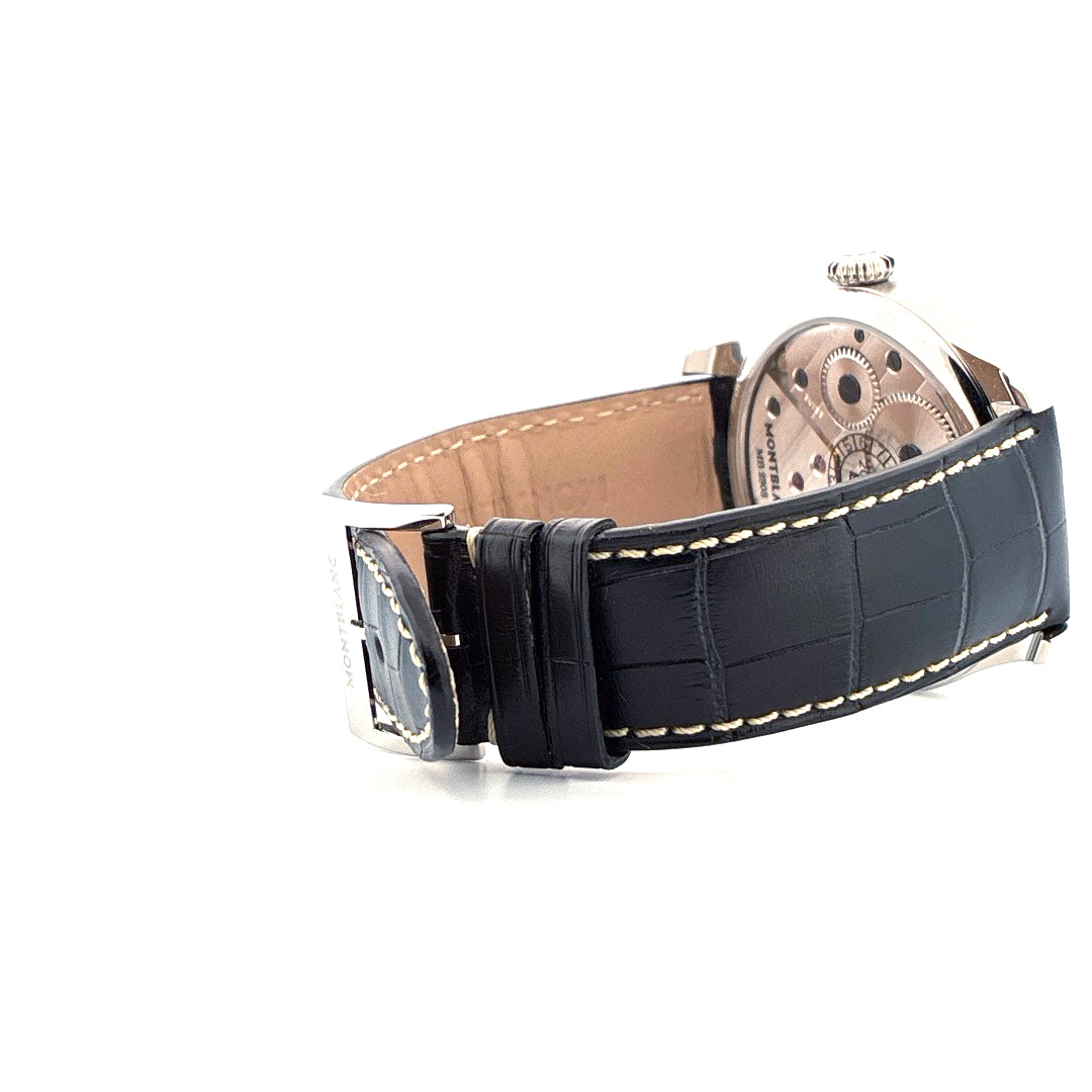 Montblanc Small Second 1858 Rückansicht mit schwarzem Krokolederarmband und polierter Edelstahlschließe