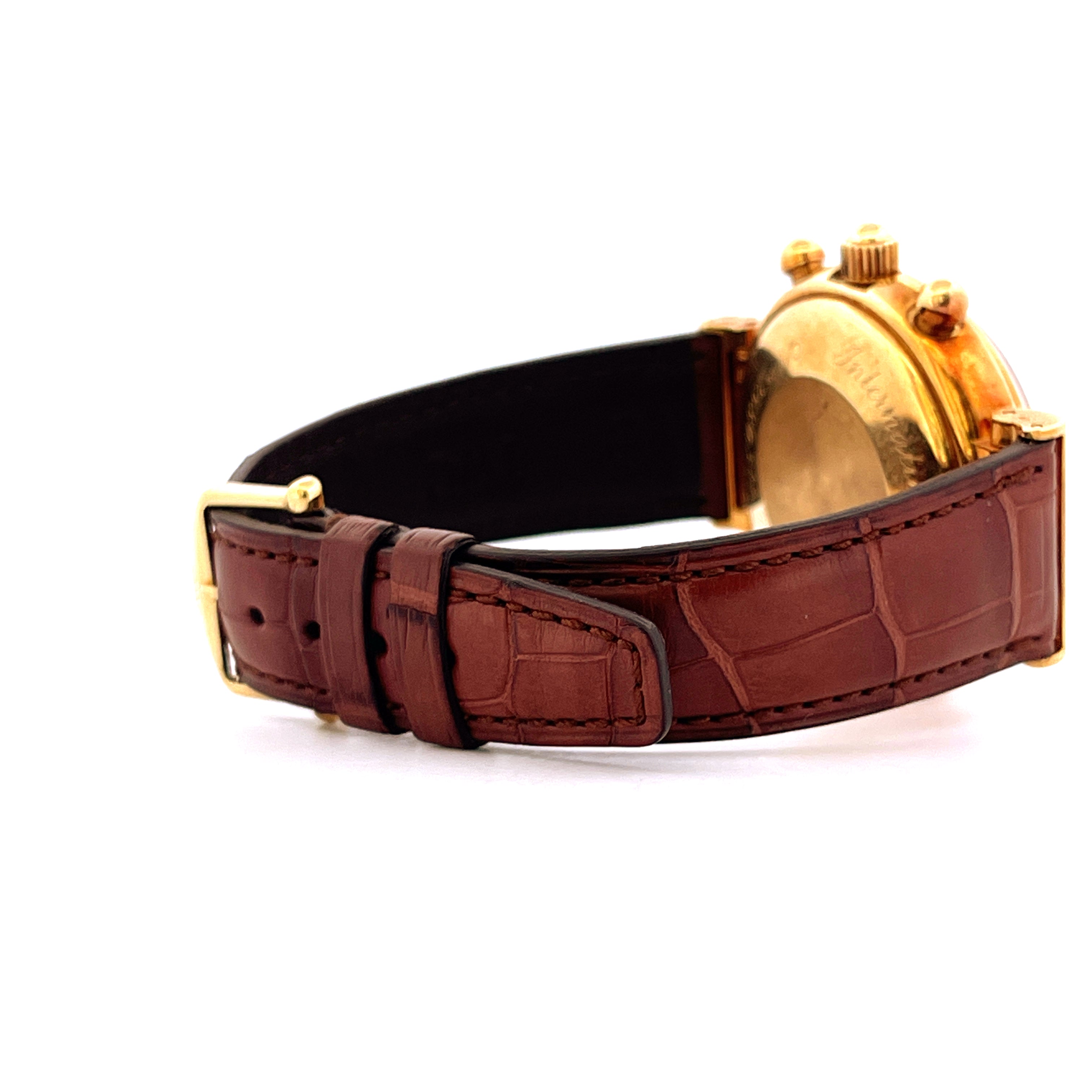 Seitenansicht einer IWC Da Vinci Perpetual Calendar (1987) mit braunem Krokodillederarmband und goldener Schließe