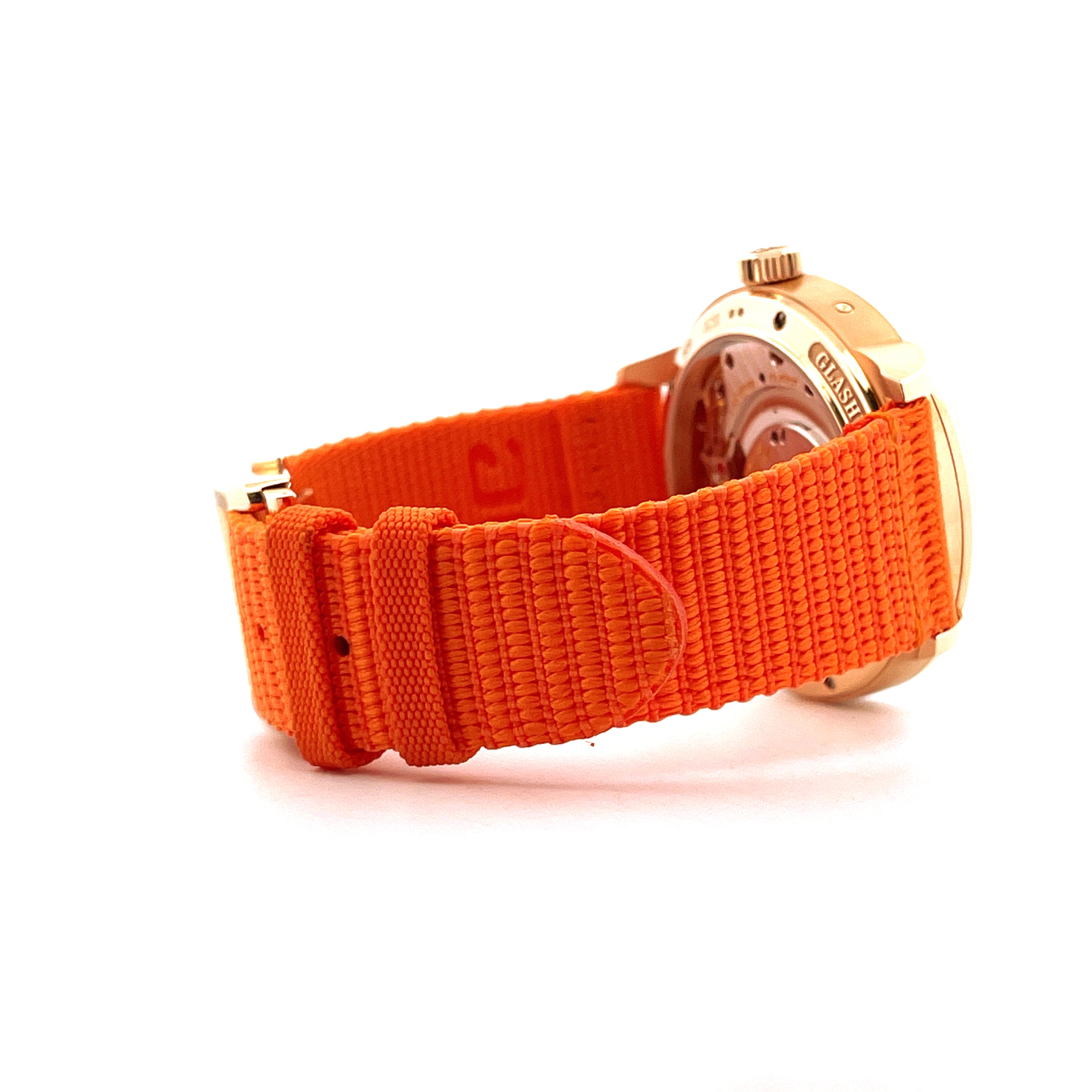 Glashütte Original Panomaticcalendar Roségold Uhr mit orangefarbenem Textilarmband im Detail