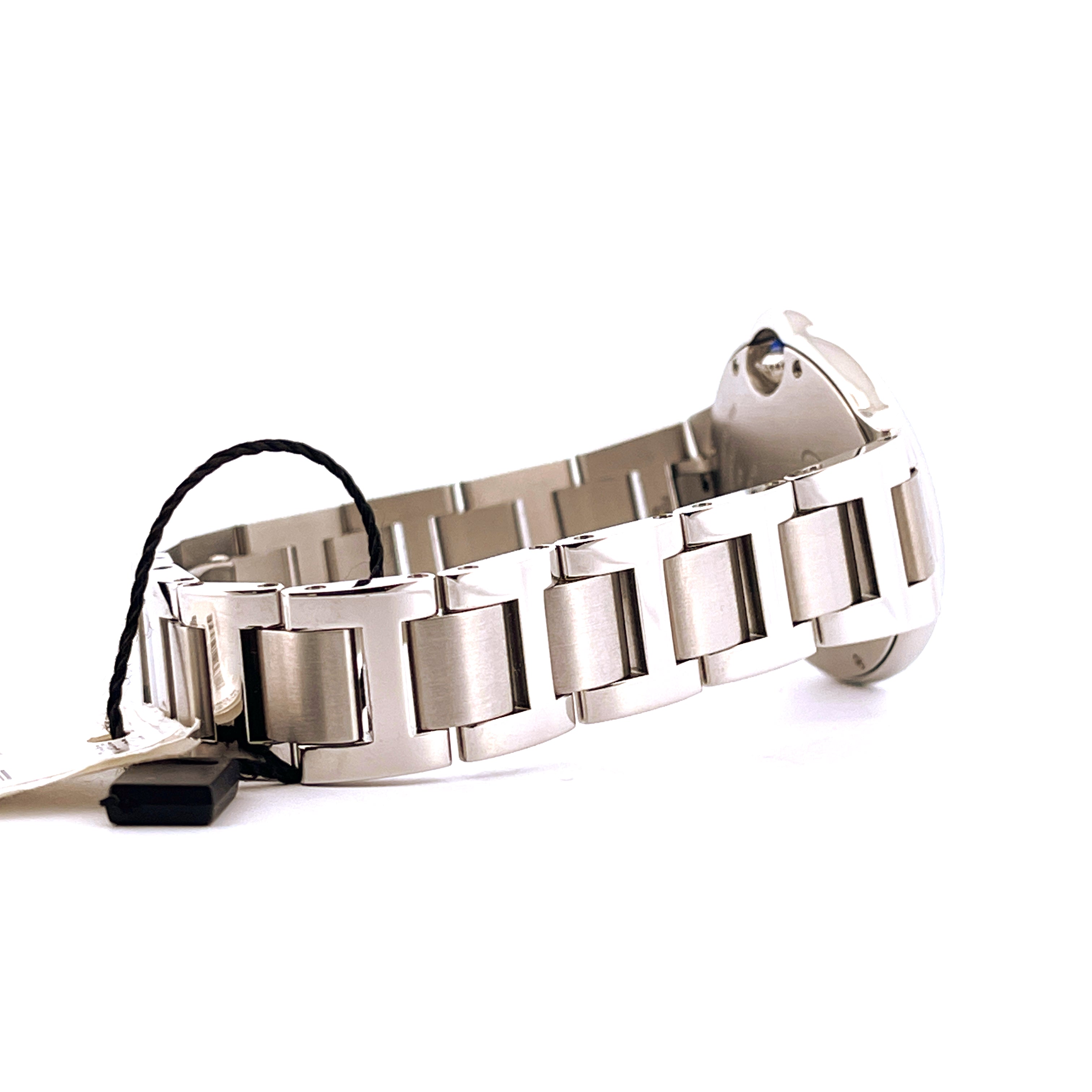 Cartier Ballon Bleu 33mm Edelstahlgehäuse und Armband im Seitenprofil mit Anhänger