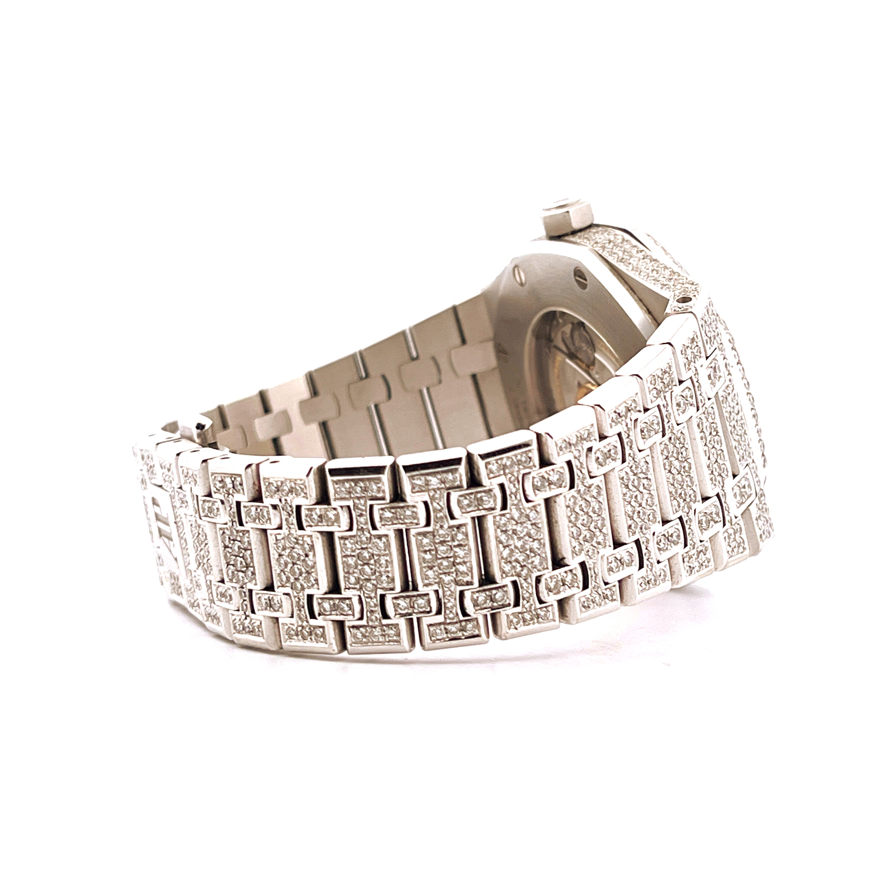 Audemars Piguet Royal Oak 15400ST Iced out Automatik Armbanduhr Seitenansicht detailliert mit Diamanten besetzt