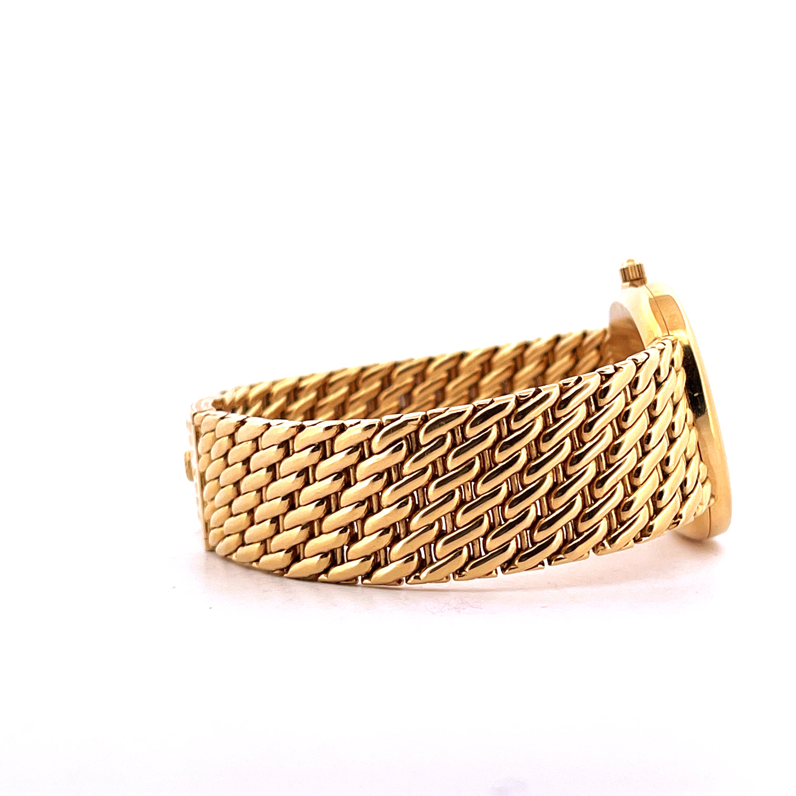 Patek Philippe Ellipse 3738/117 aus Gelbgold, Seitenansicht mit strukturiertem Armband