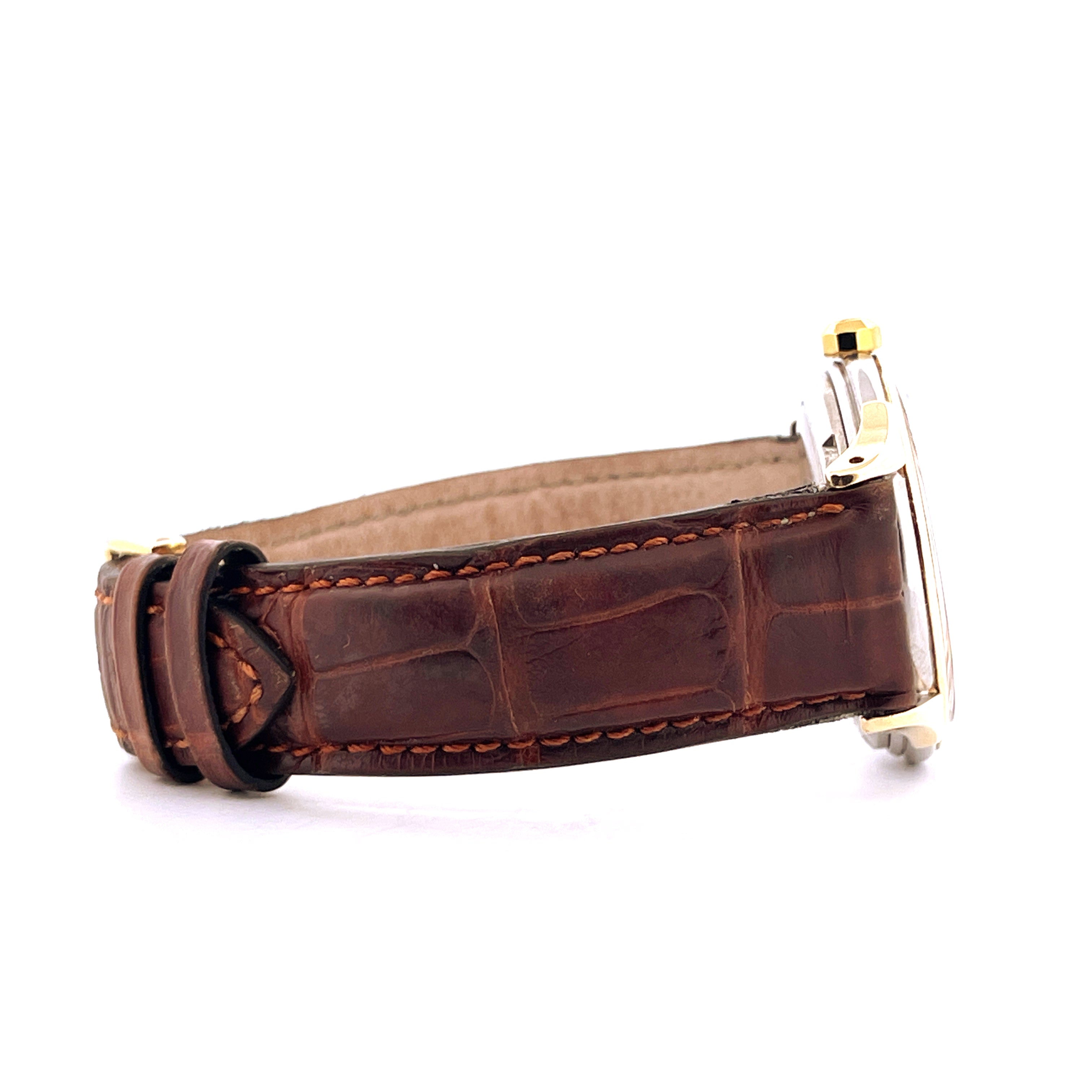 Seitenansicht eines Omega Constellation Pie Pan Armbands aus braunem Krokoleder