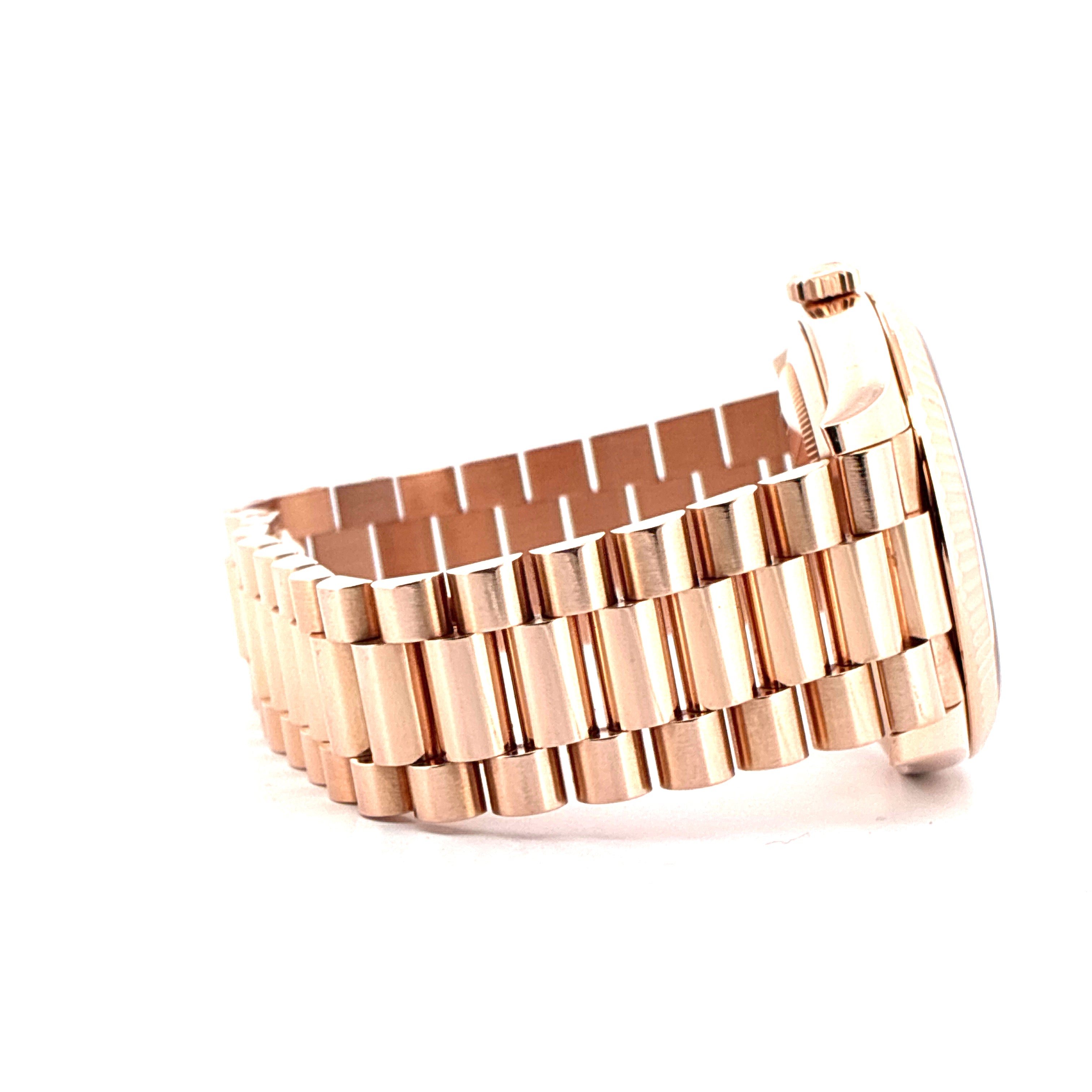 Day-Date 40 / Roségold / Rolex Service 2025 / Invoice / Baguette Factory Set / Pink Dial / Full-Set 2021
