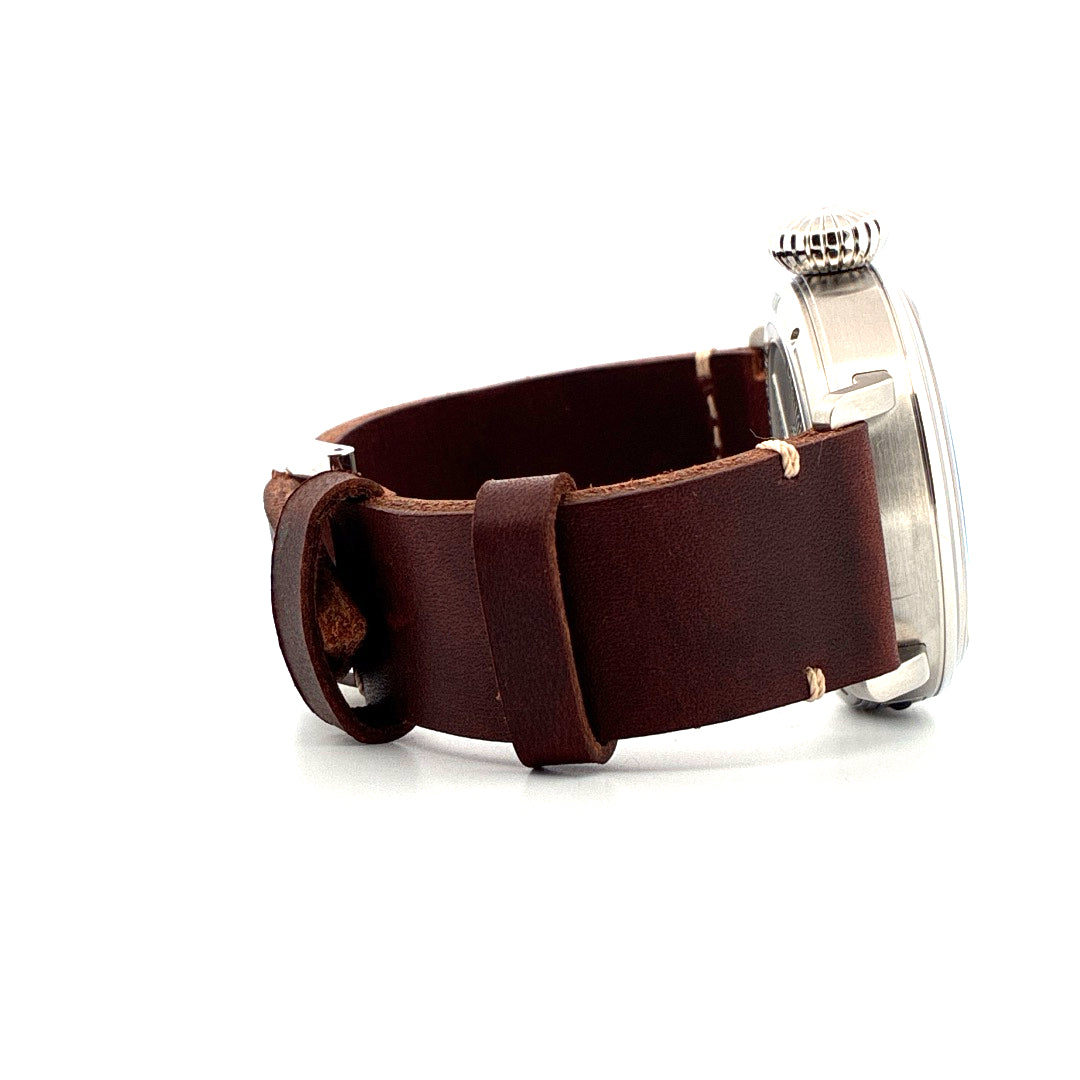 Seitenansicht der Zenith Type 20 Blueprint Limited Edition mit dunkelbraunem Lederarmband