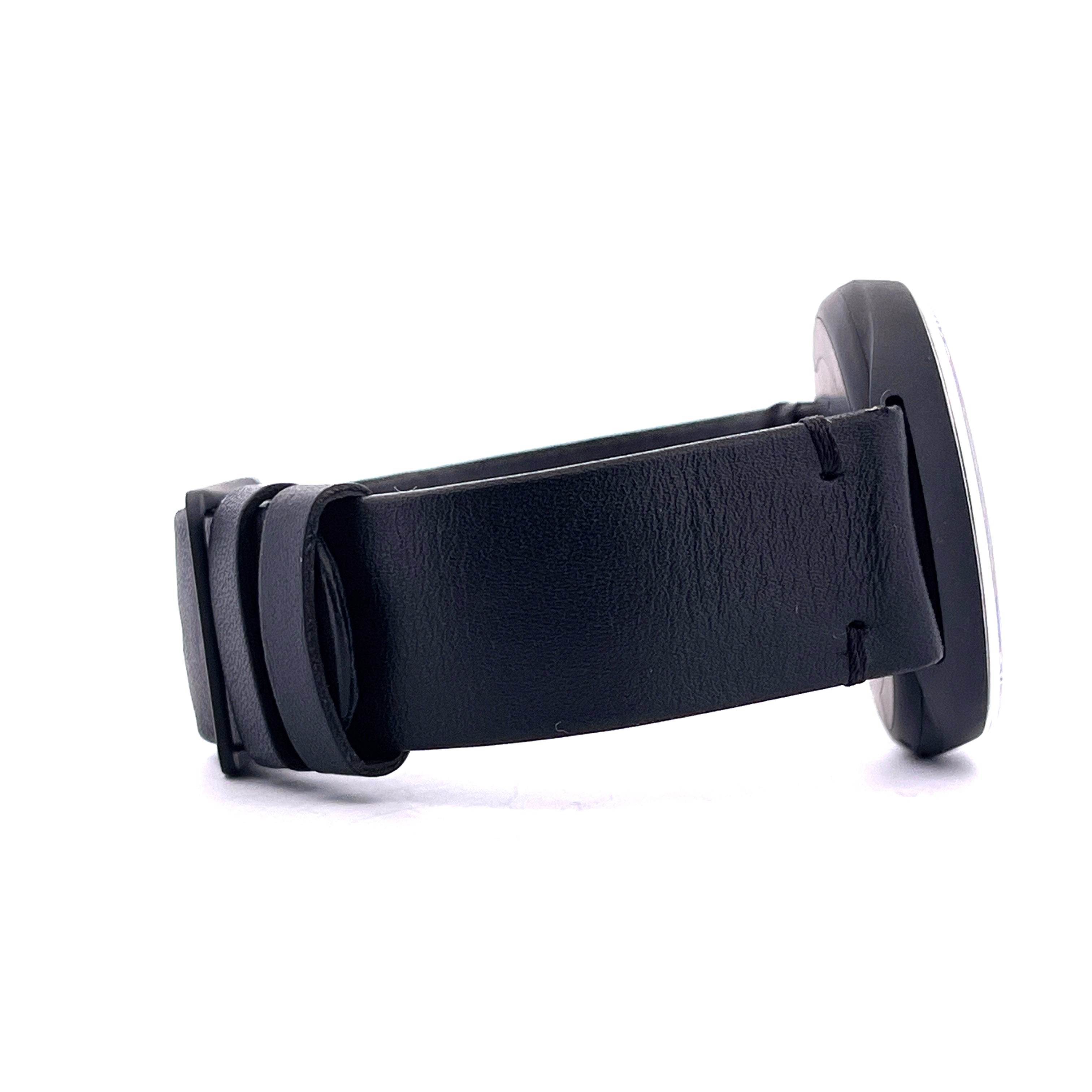 Ressence Type 1 ZZ Chronopassion aus Titan DLC mit schwarzem Lederarmband, Seitenansicht