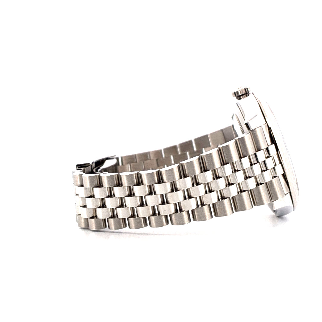 Rolex Datejust 41 Edelstahl Armband im Detail auf weißem Hintergrund