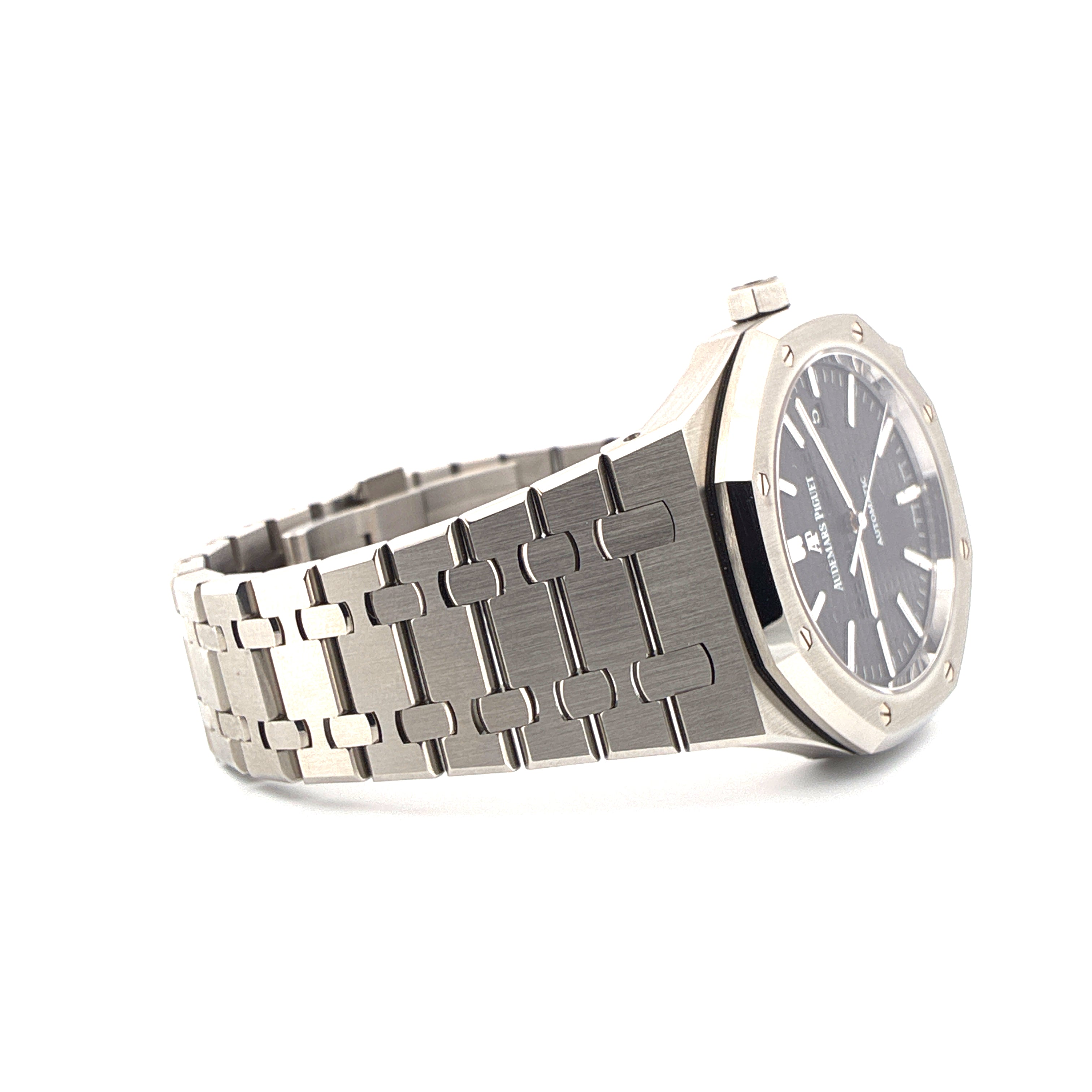 Audemars Piguet Royal Oak Automatik aus Edelstahl im seitlichen Profil mit grauem Zifferblatt