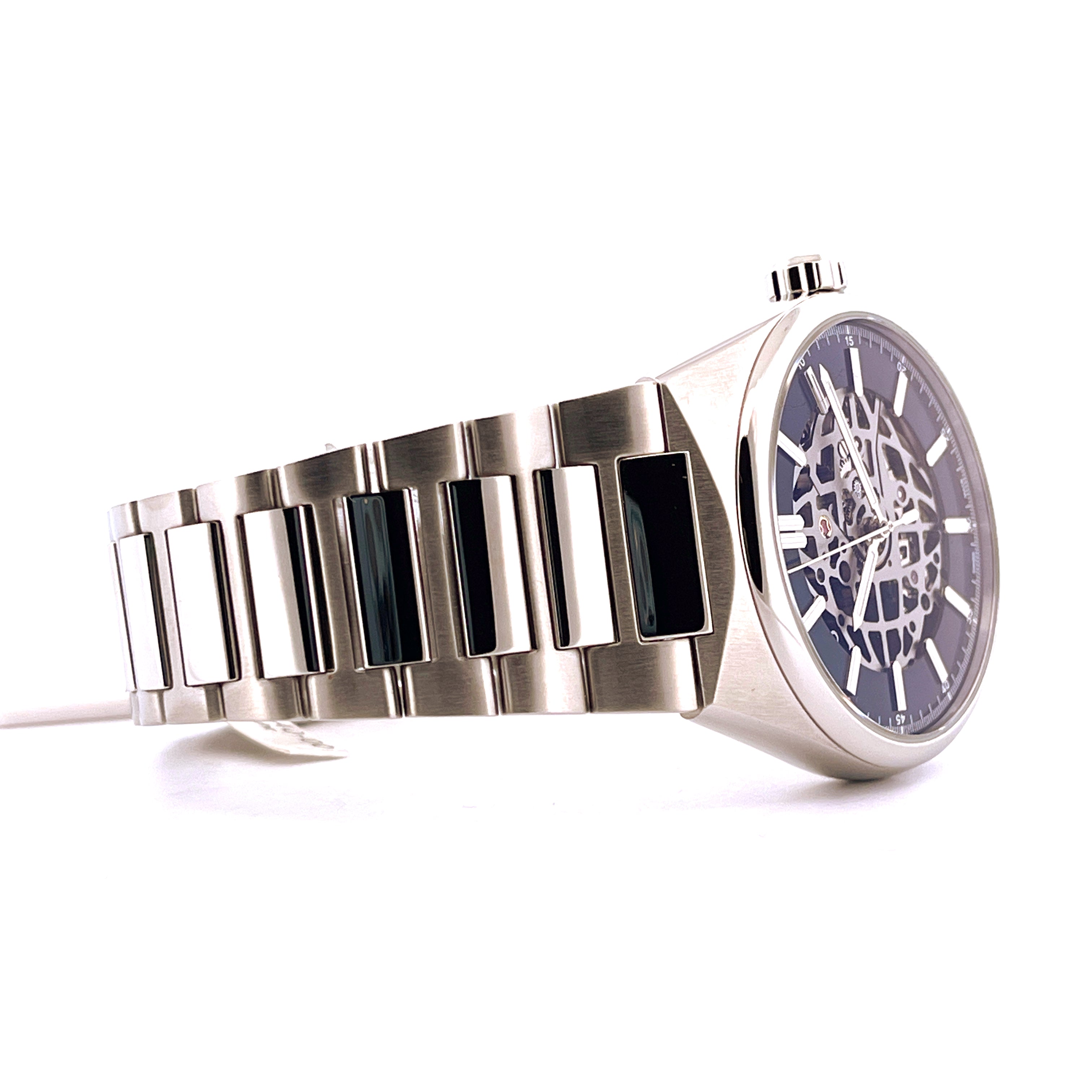 Frederique Constant Highlife Skeleton Automatik mit blauem Skelett Zifferblatt und Edelstahlarmband