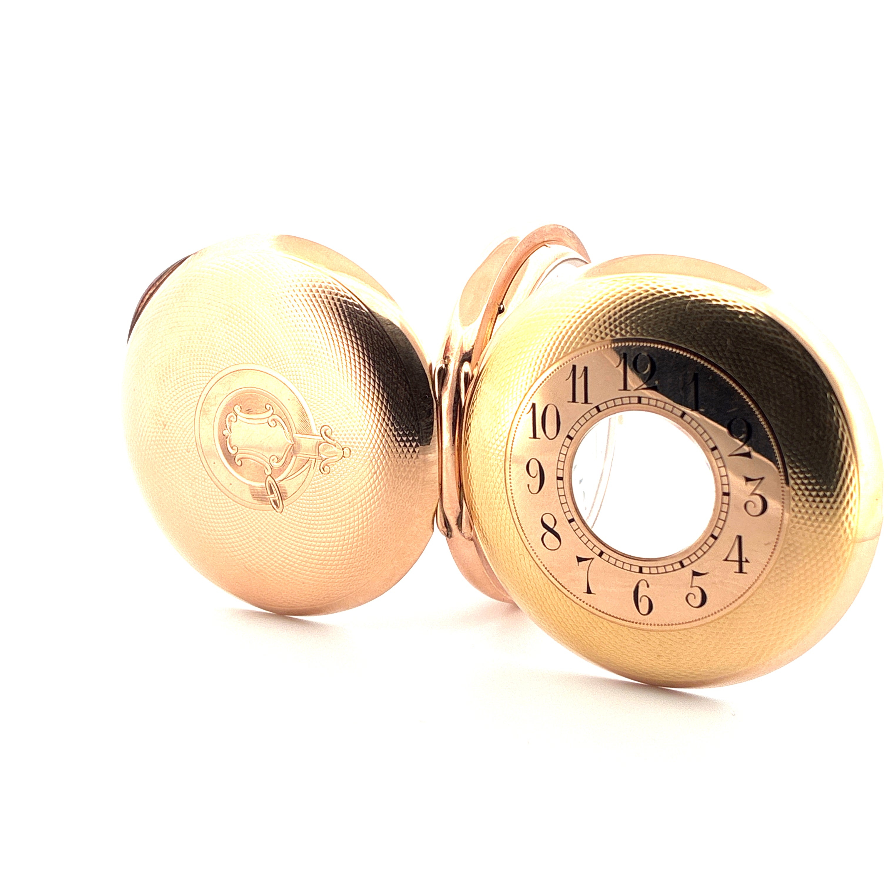 IWC Taschenuhr aus Gelbgold mit Zifferblatt und offenem Deckel auf weißem Hintergrund