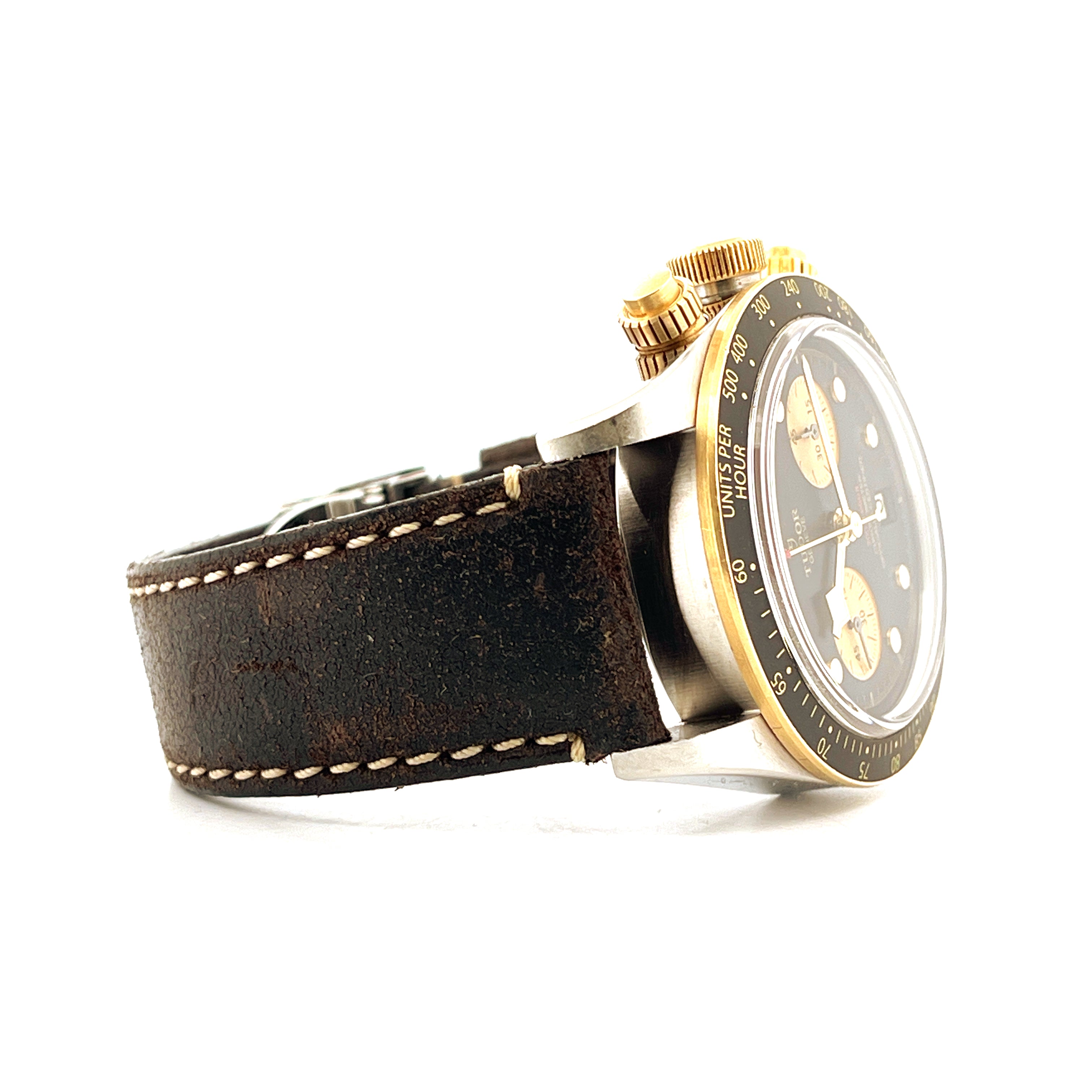Tudor Black Bay Chrono S&G mit schwarzem Zifferblatt und braunem Lederarmband