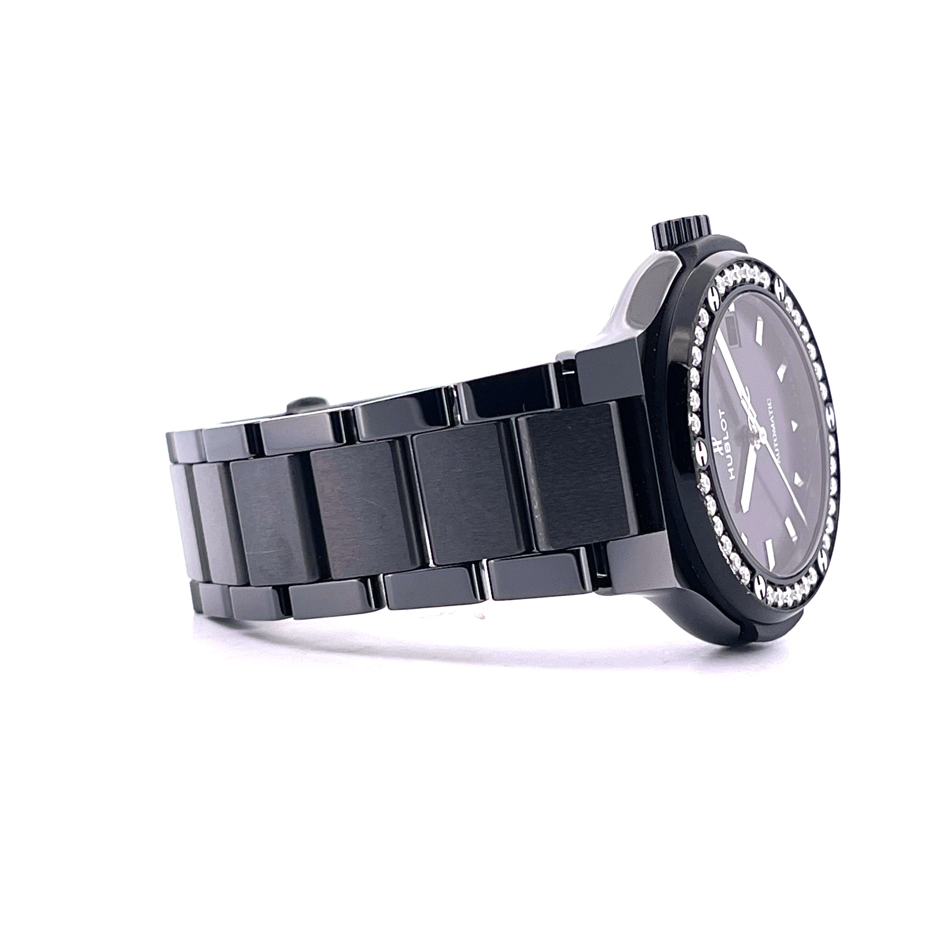 Hublot Classic Fusion Black Magic Diamonds 38 mm aus Keramik mit besetzter Lünette und schwarzem Armband